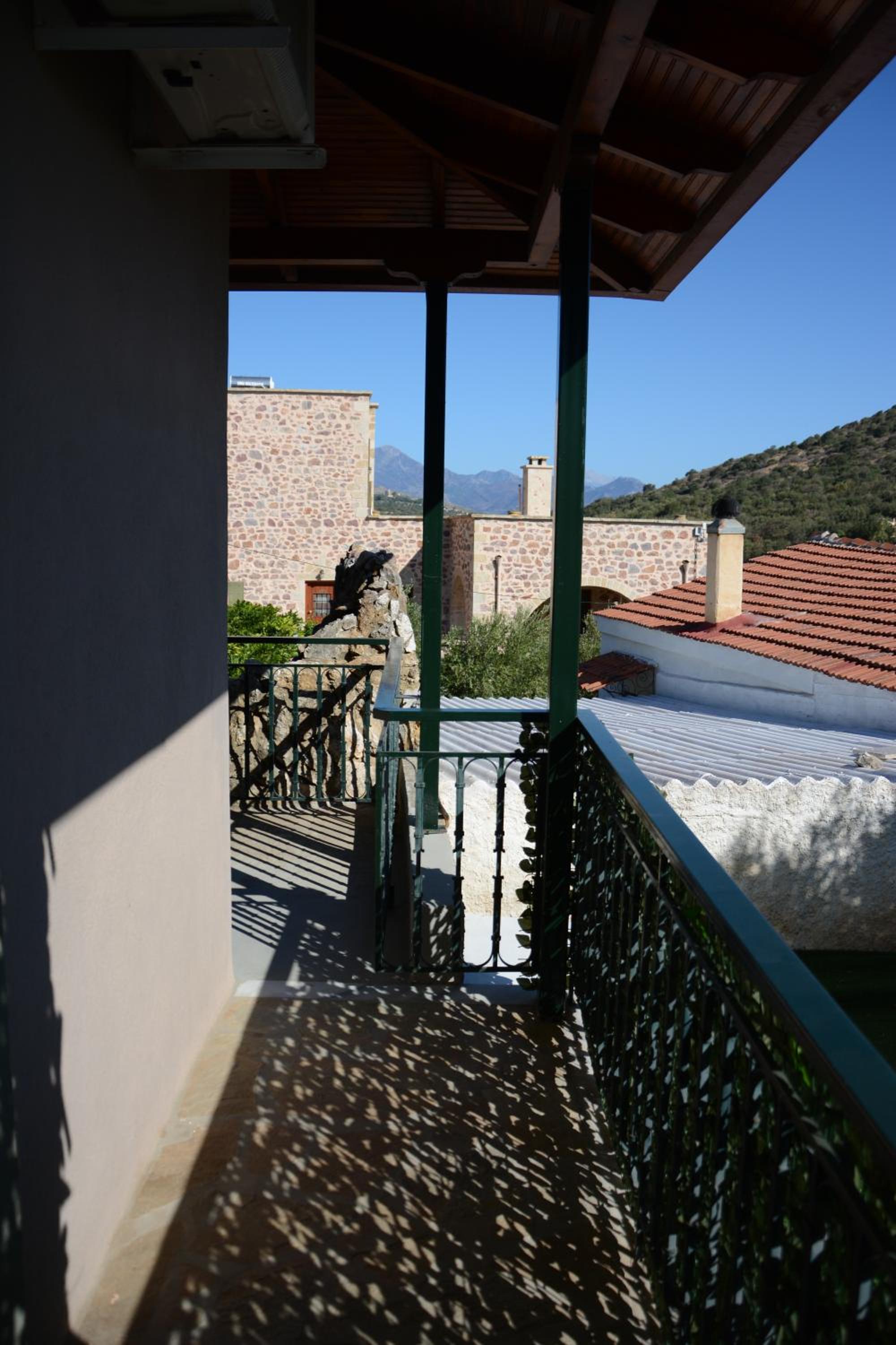 Photo 42