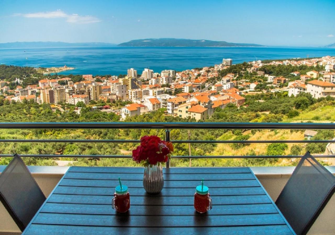 Seaview apartments Oscar view 2