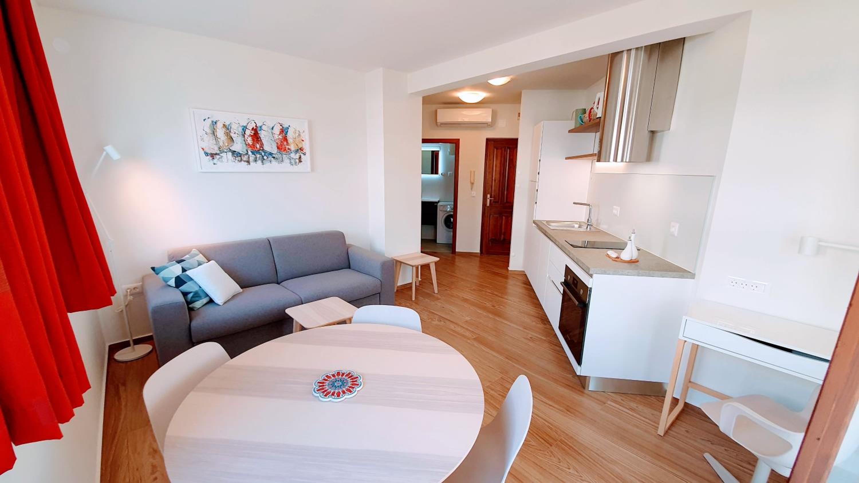 Luxurious new apartment a few minutes from the sea view 2
