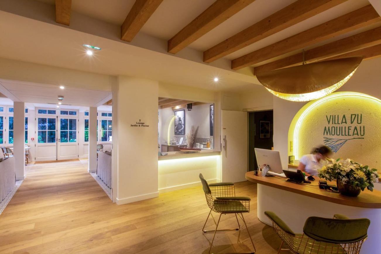 hotel reception