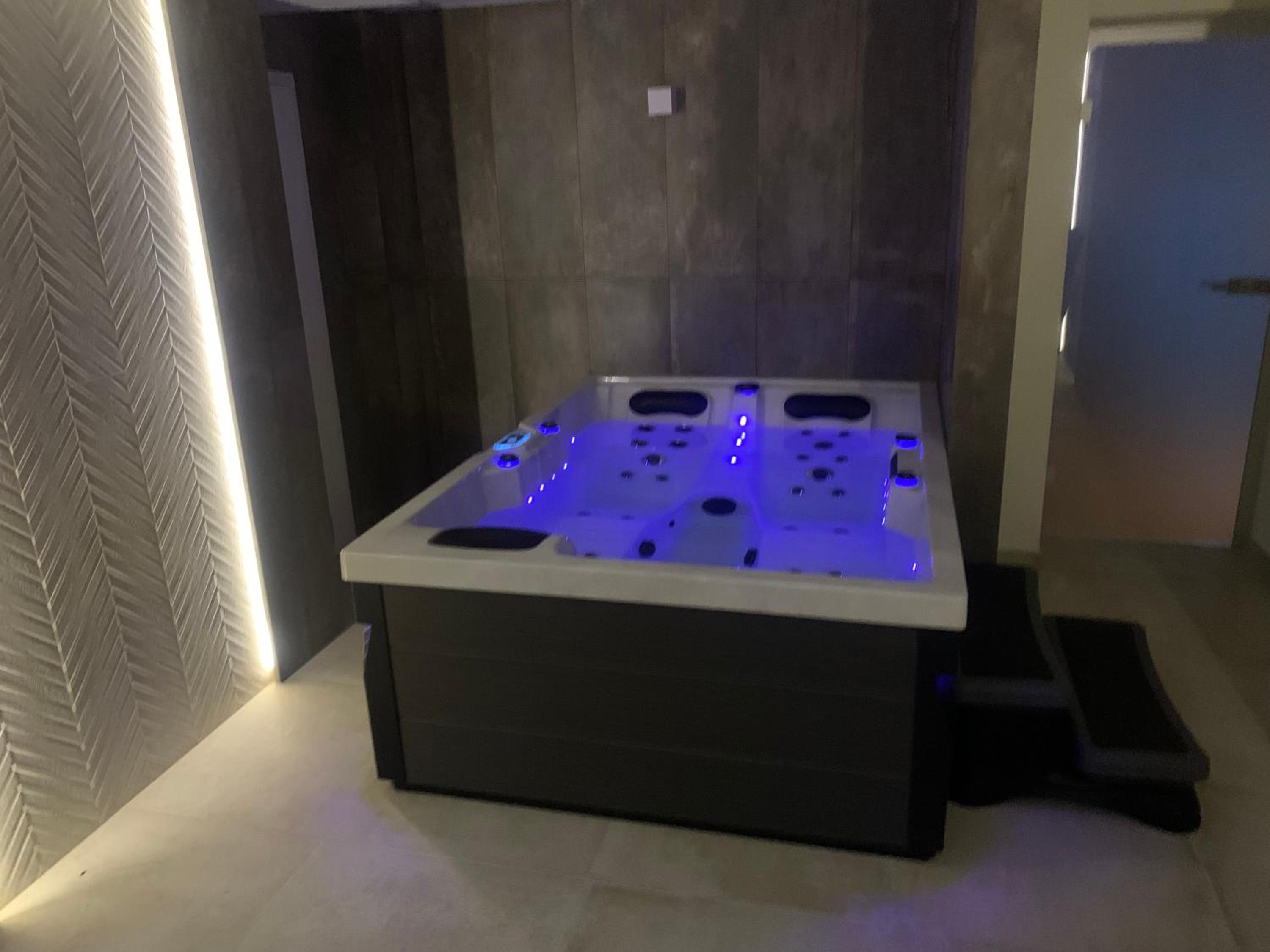 Jacuzzi
