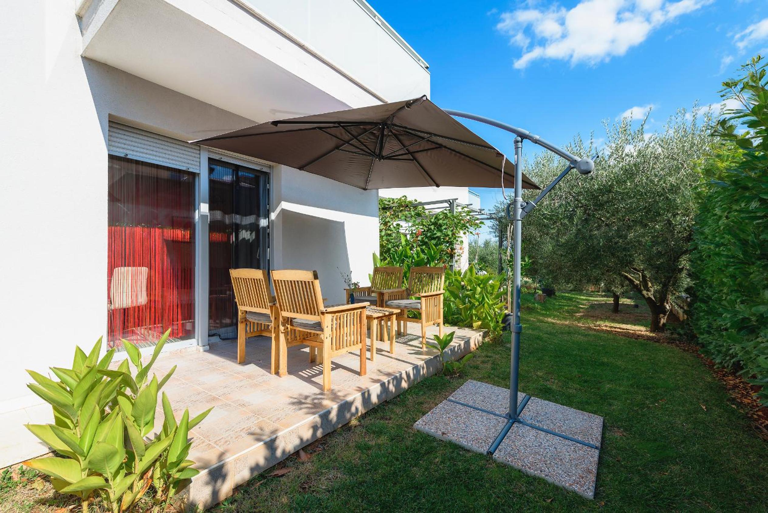 MIRJANA house with apartments view 4