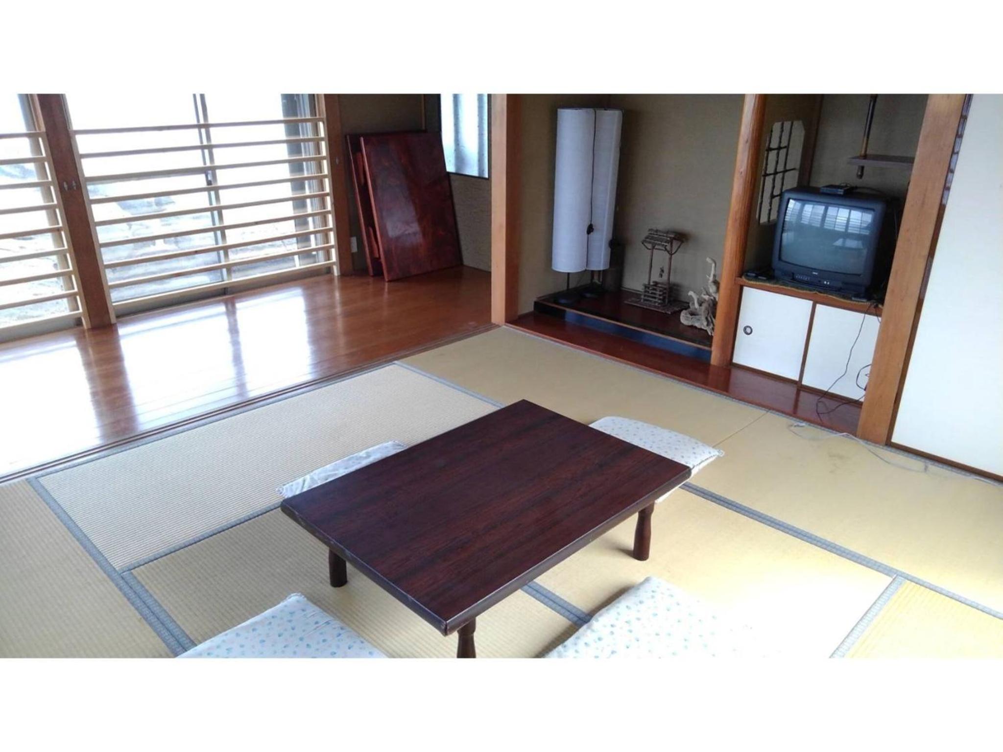 Sasayakana Ouchi Iso Takeoka Futtsu - Vacation STAY 80771v