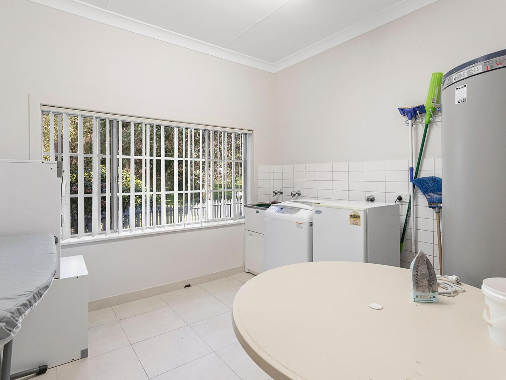 Bay Serene 15 Mistral Close