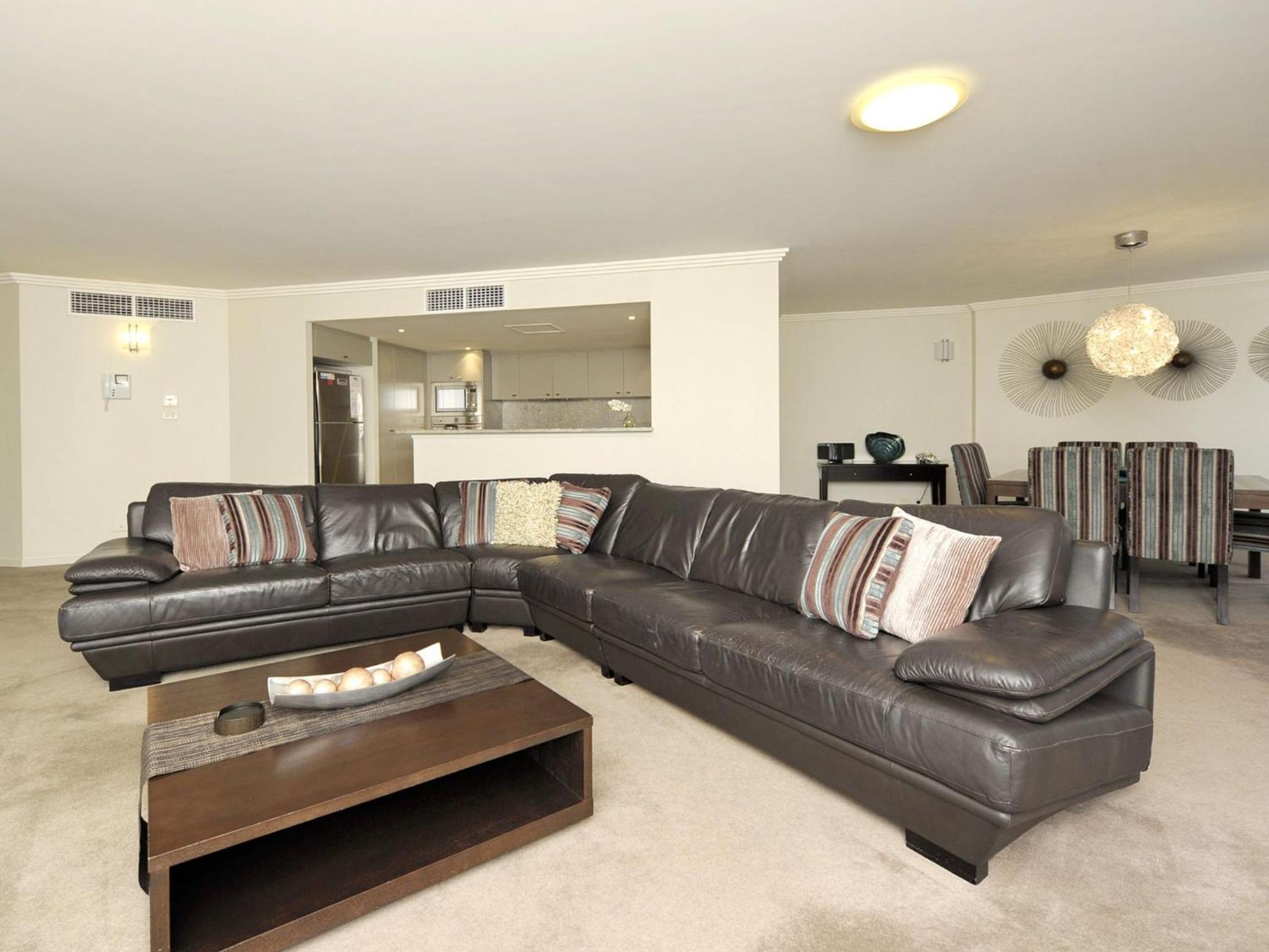Oasis Unit 9 5 Laman Street