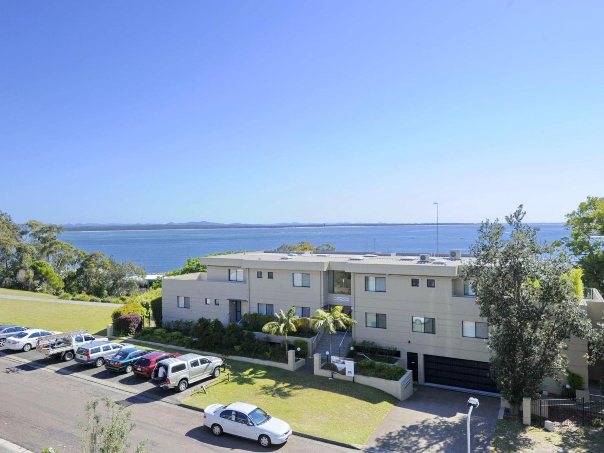 Oasis Unit 9 5 Laman Street