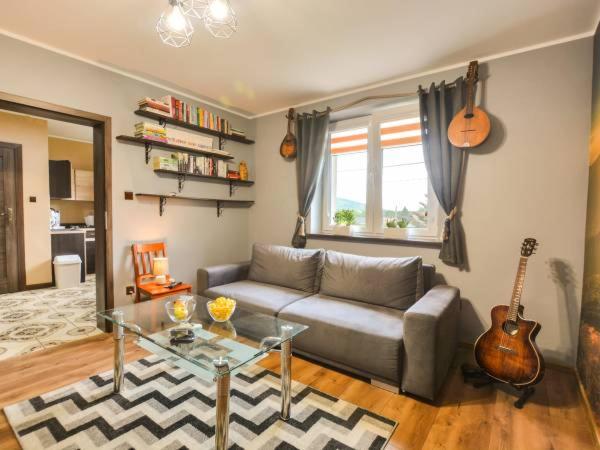 Apartament Folkowy Wujek pod Gromadzyniem