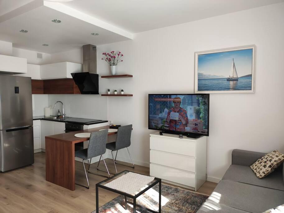 Branickiego 23 Apartment close to Medicover and Paley view 5
