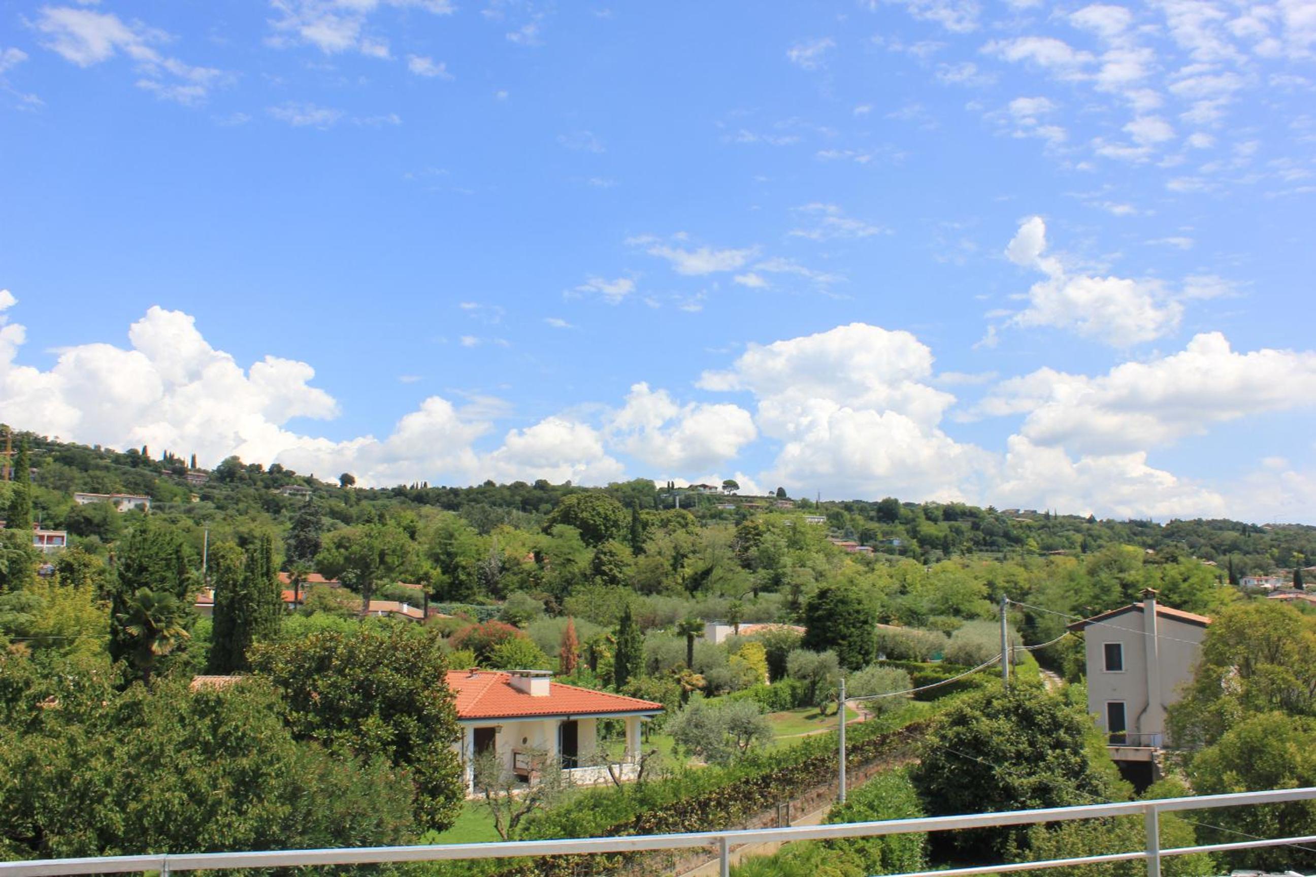 Villa Paradiso del Garda Vista-Verde view 3