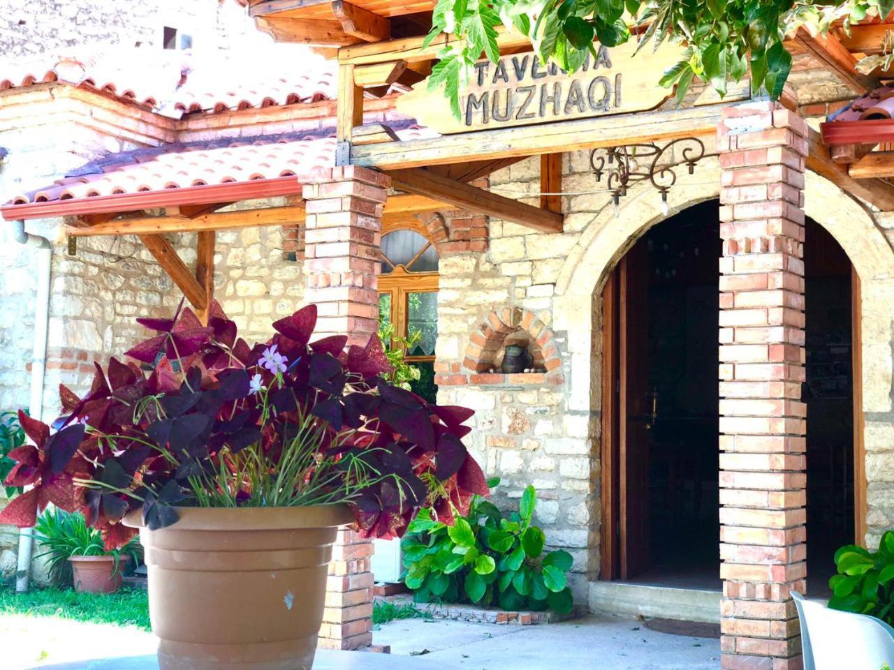 Villa Muzhaqi