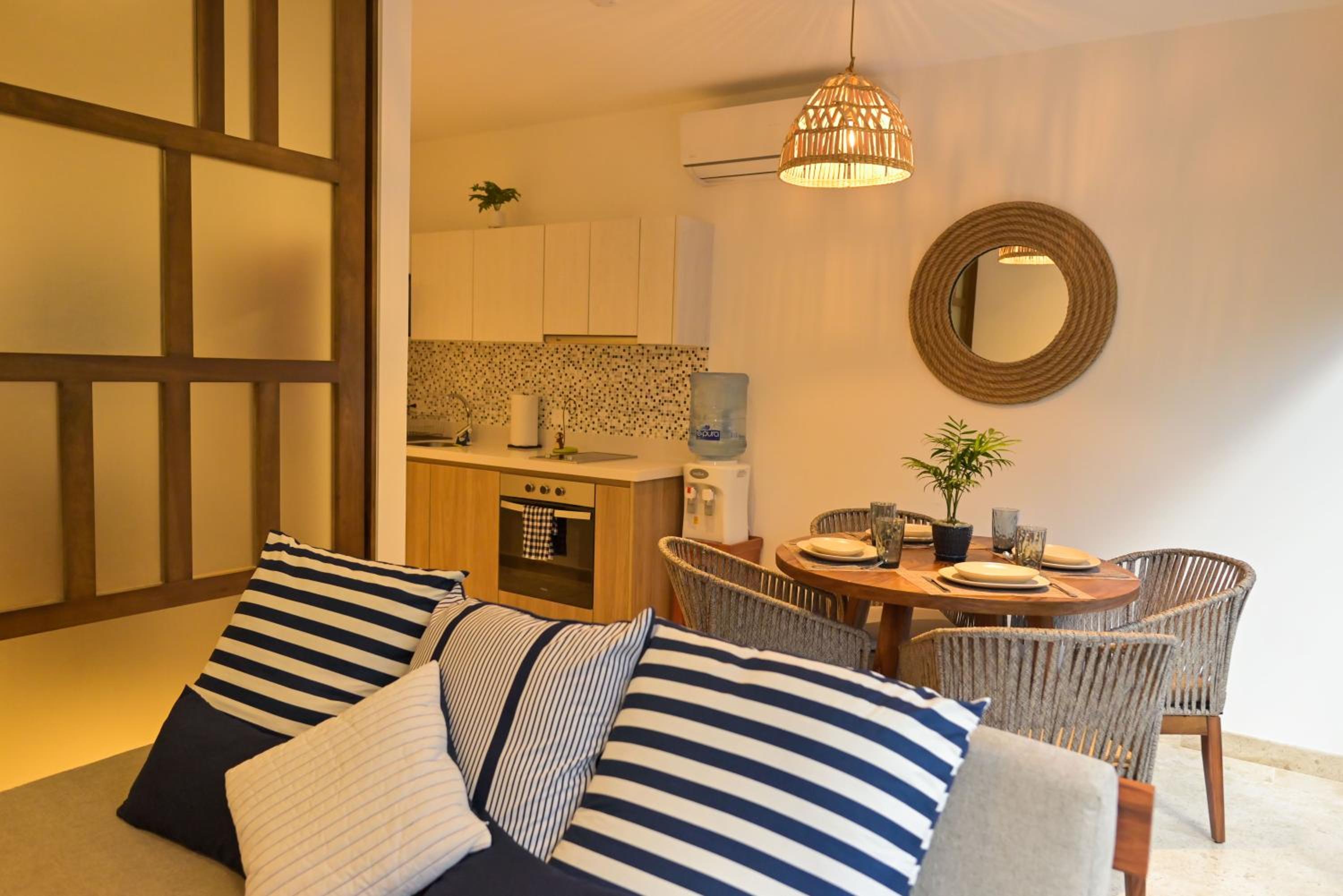 Brand New & Lovely 1BR Apartment PDC Rooftop Pool, Gym & Pool Table Nice Amenities
