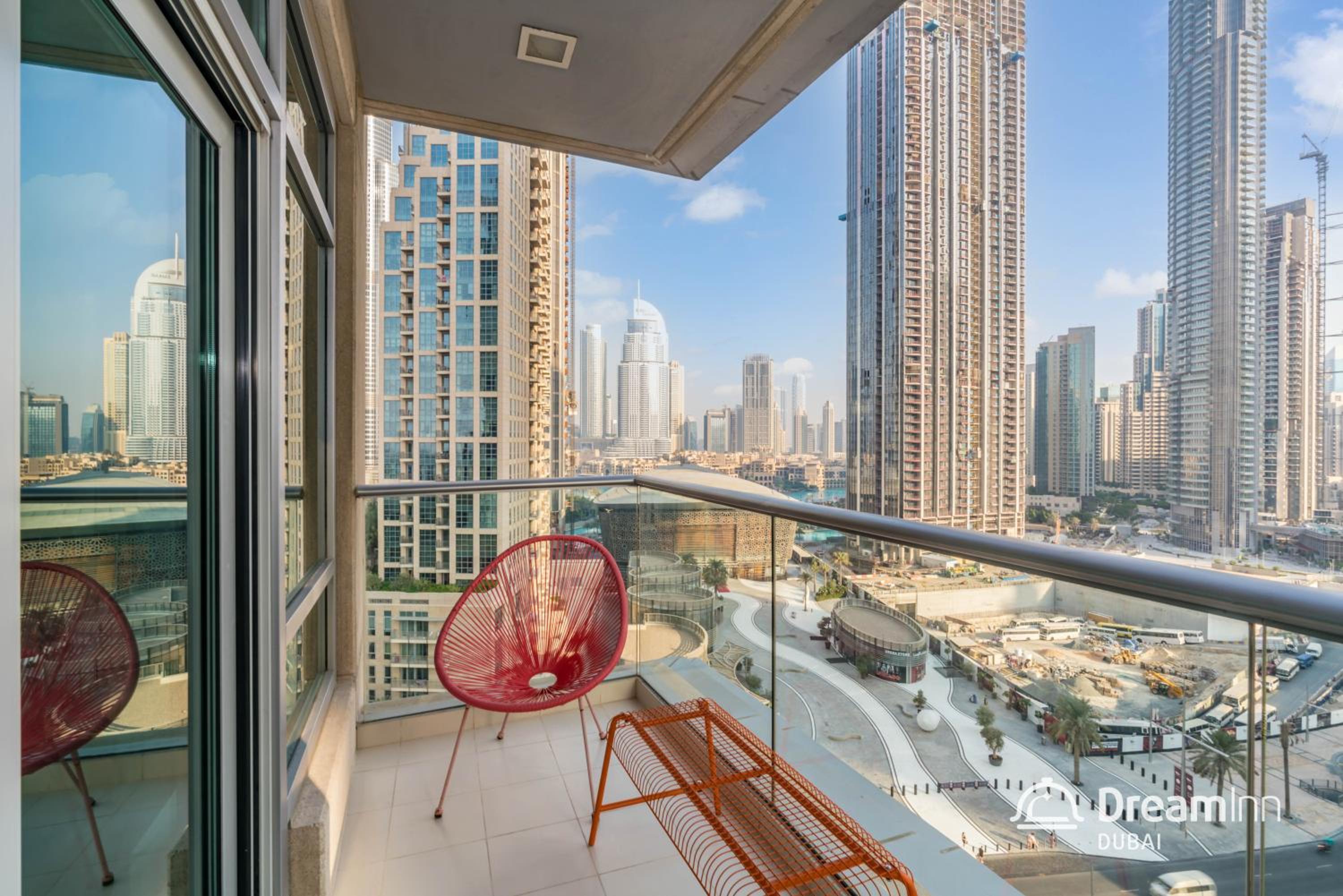 Dream Inn Apartments - Loft Towers