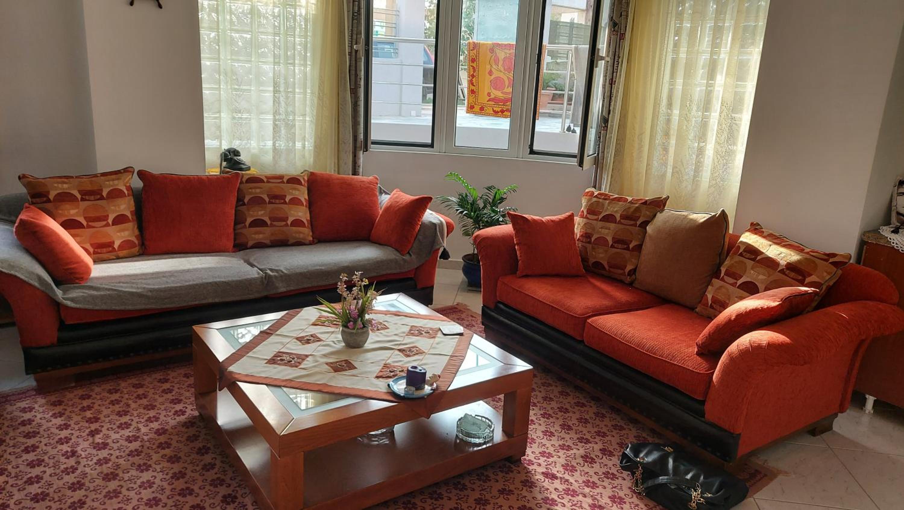 LiriKa's Airport House view 2