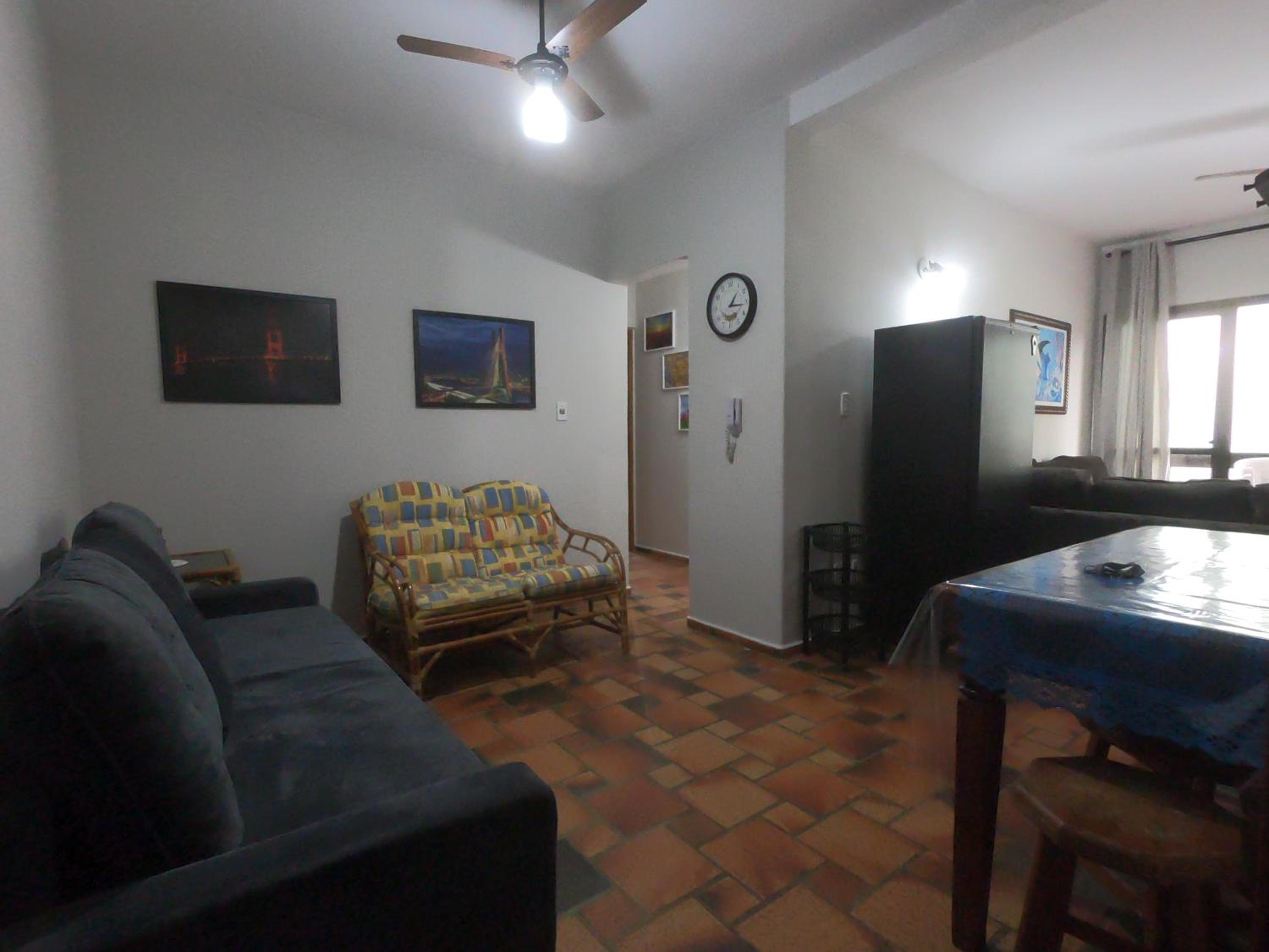 Excelente LocalizaƧao 400 metros da praia Ar Condicionado e wi-fi