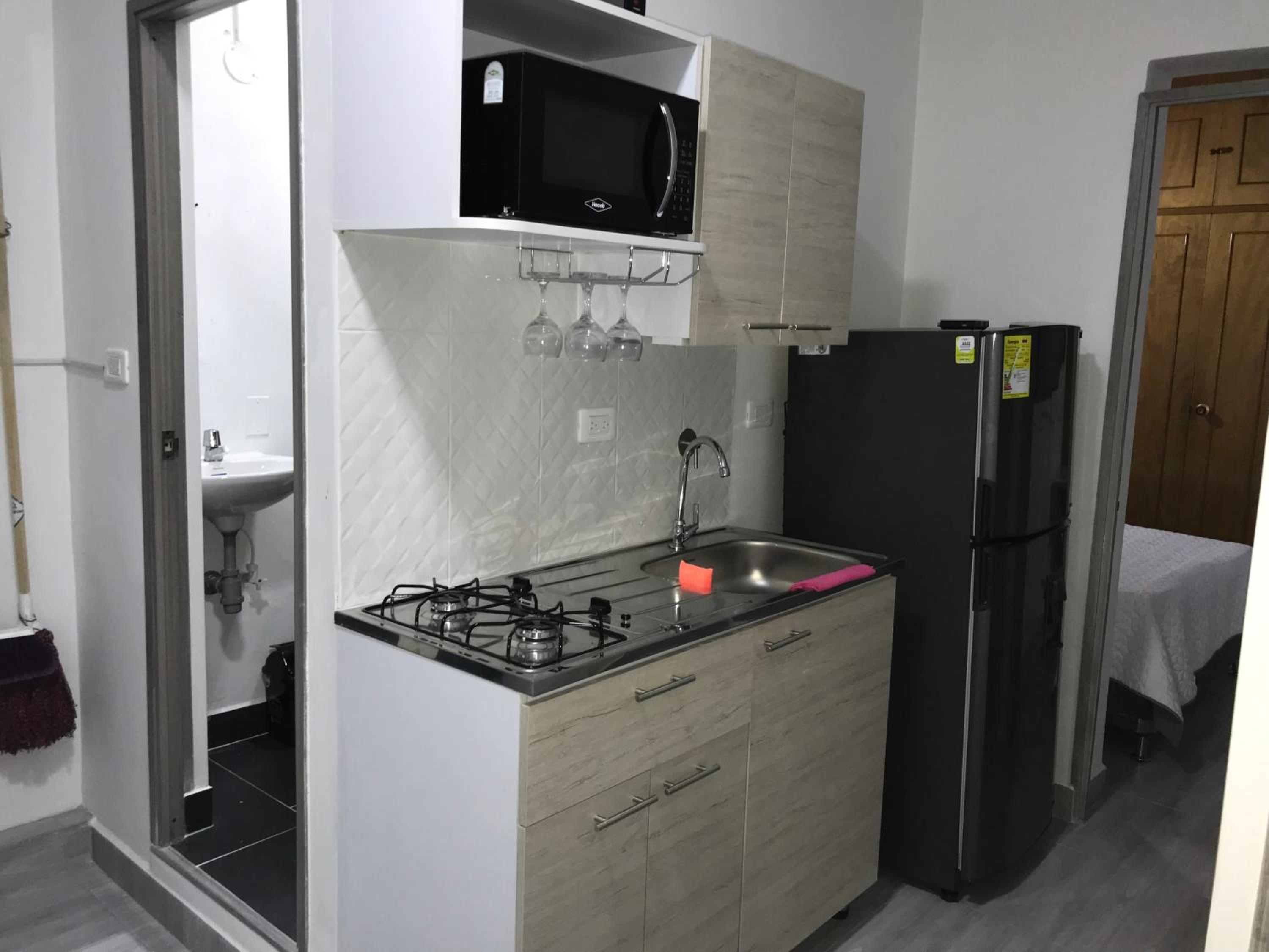 Aparta estudio amoblado 3 Medellin, San joaquin