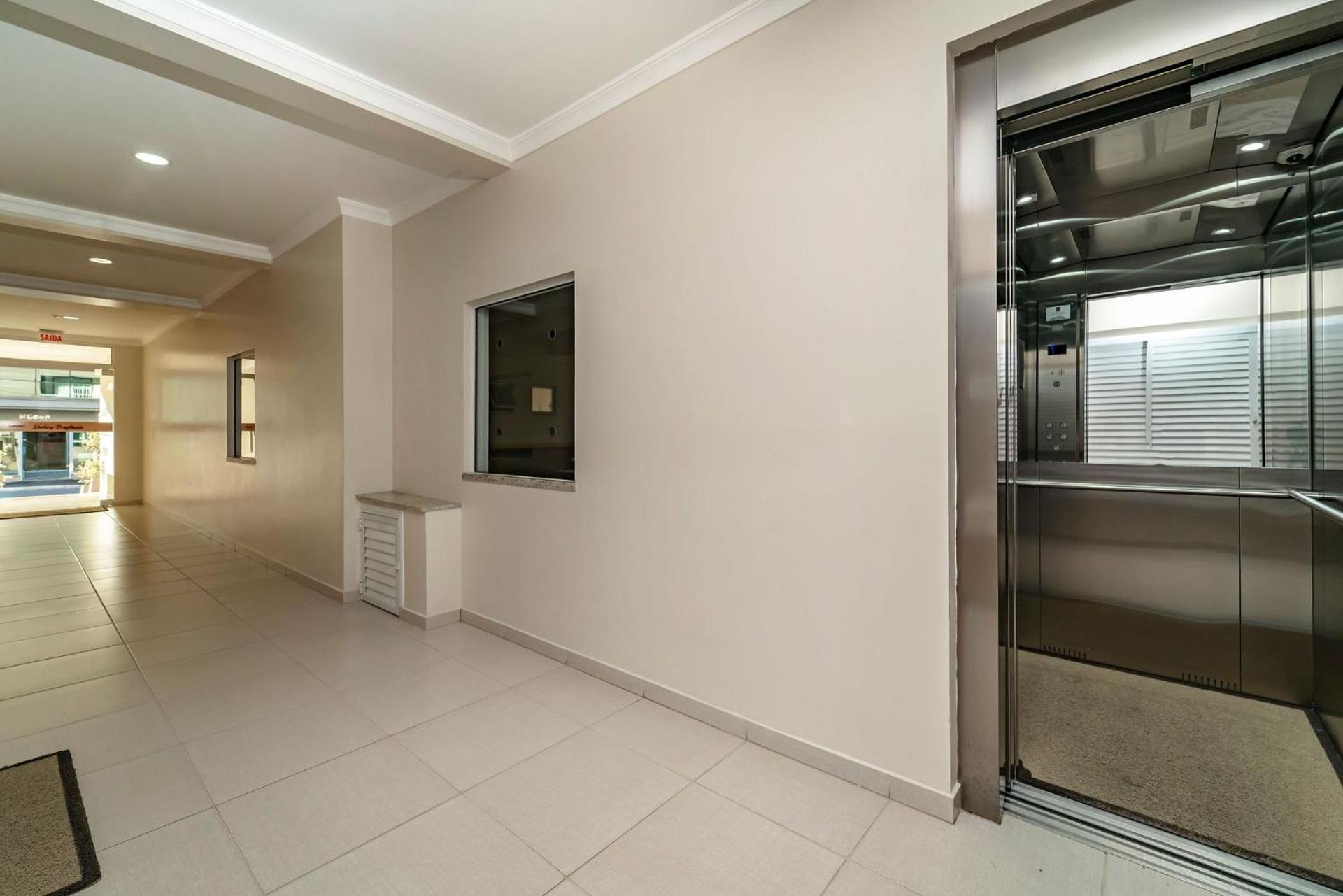 Apartamento 2 Dormitórios com Churrasqueira