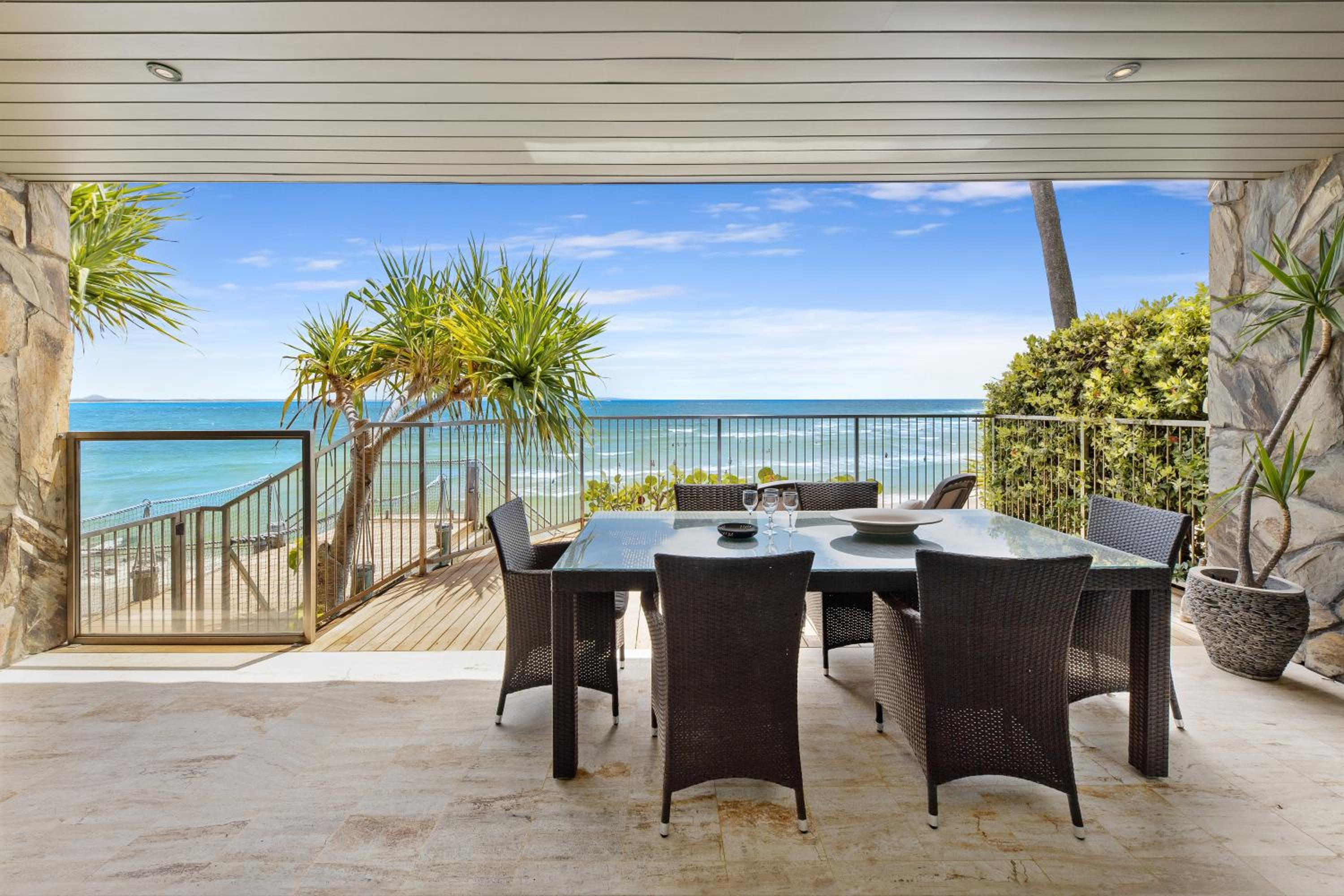 First Point Apartment 3, Little Cove