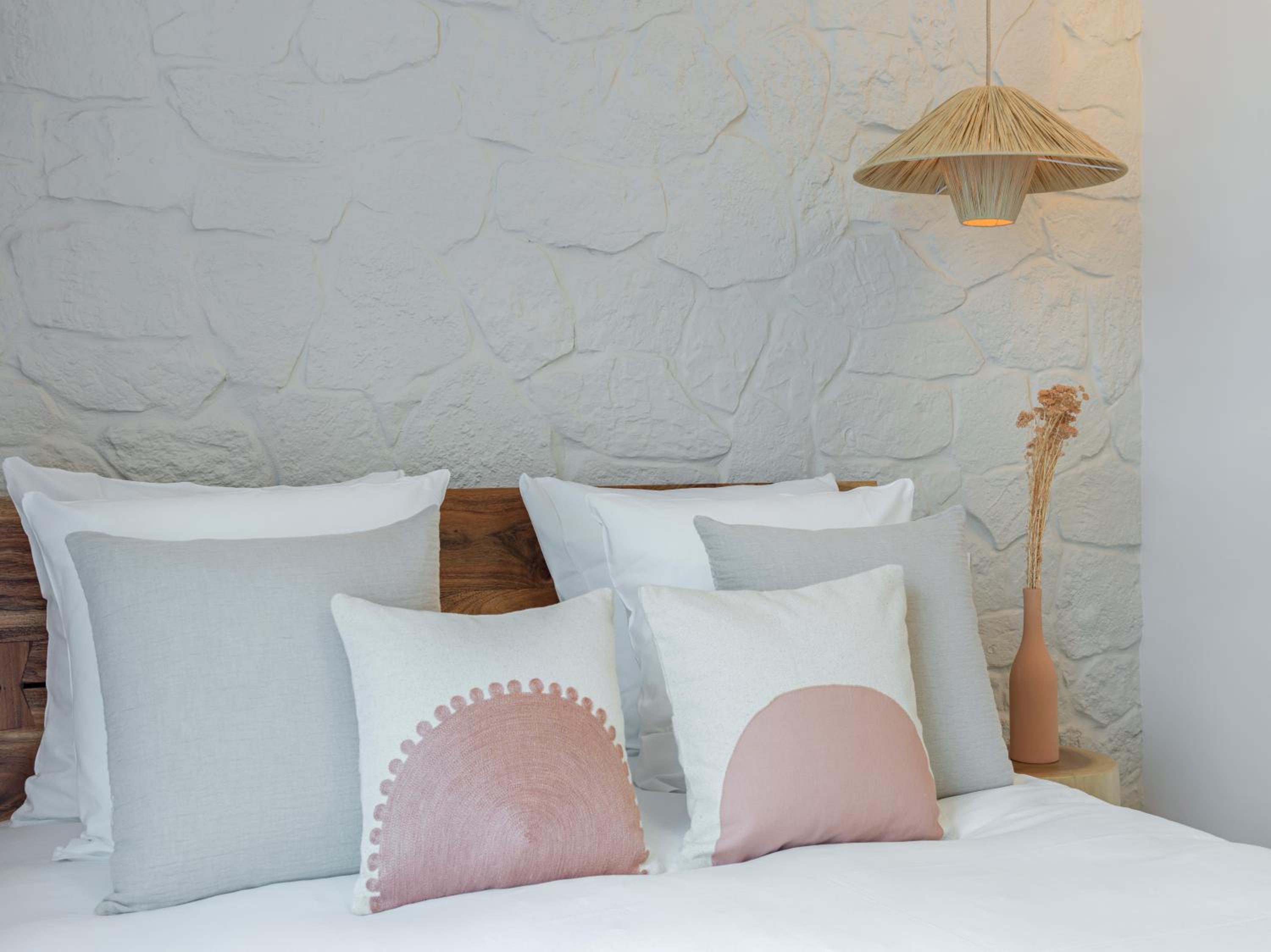 Pink & Wood cocoon
