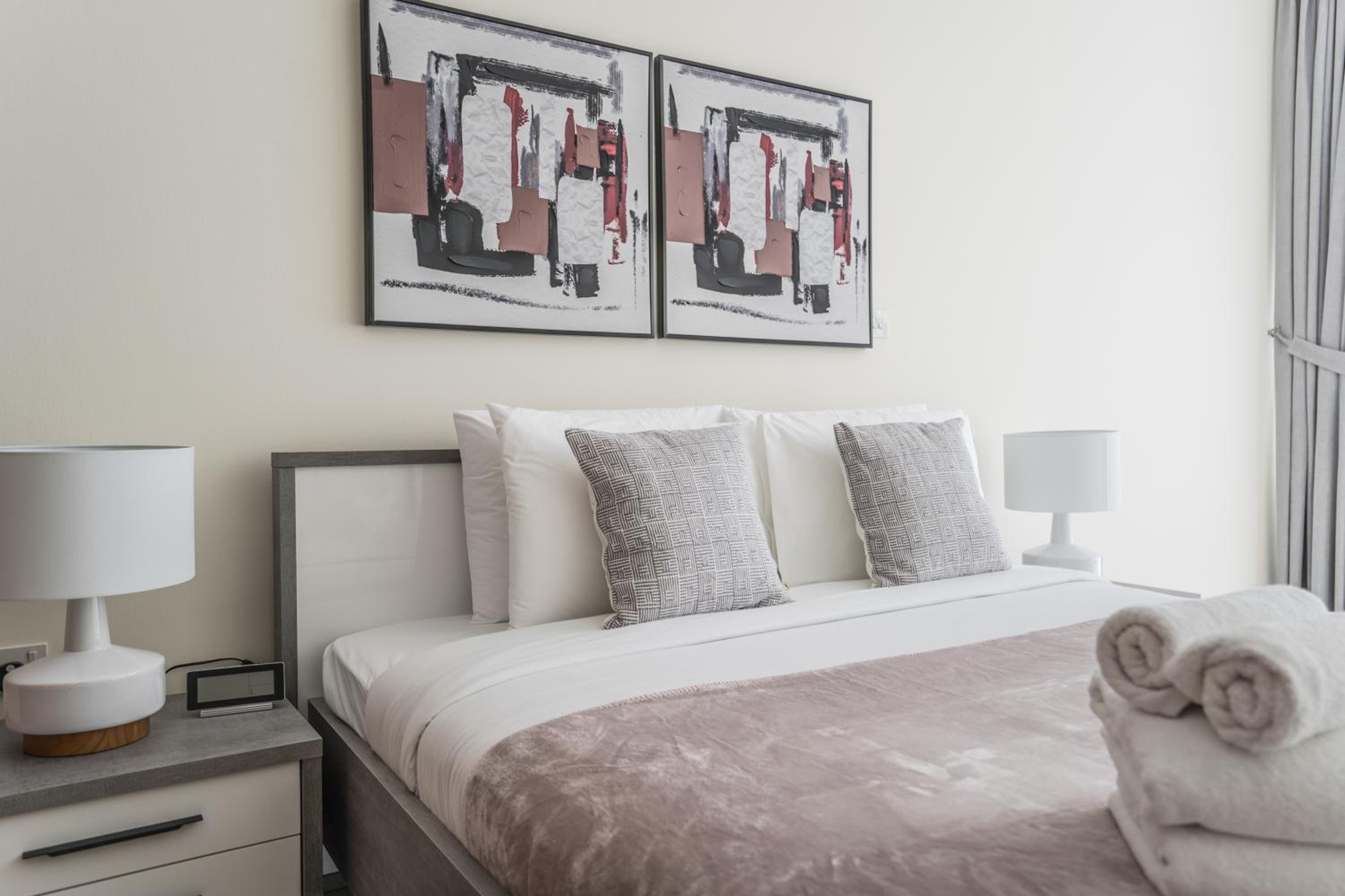 HiGuests - Luxury Apartment in the Iconic Park Towers