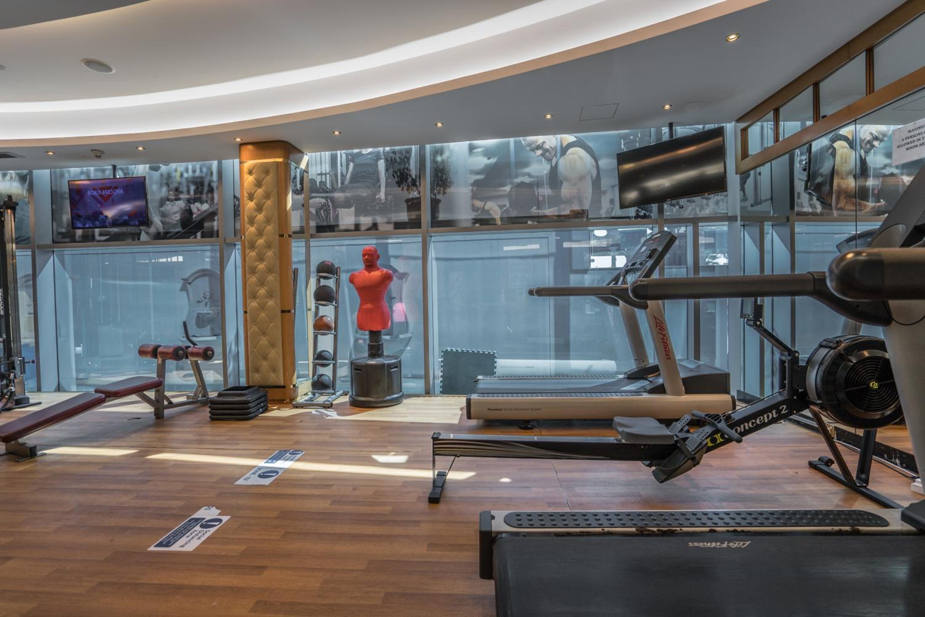 HiGuests - Luxury Apartment in the Iconic Park Towers