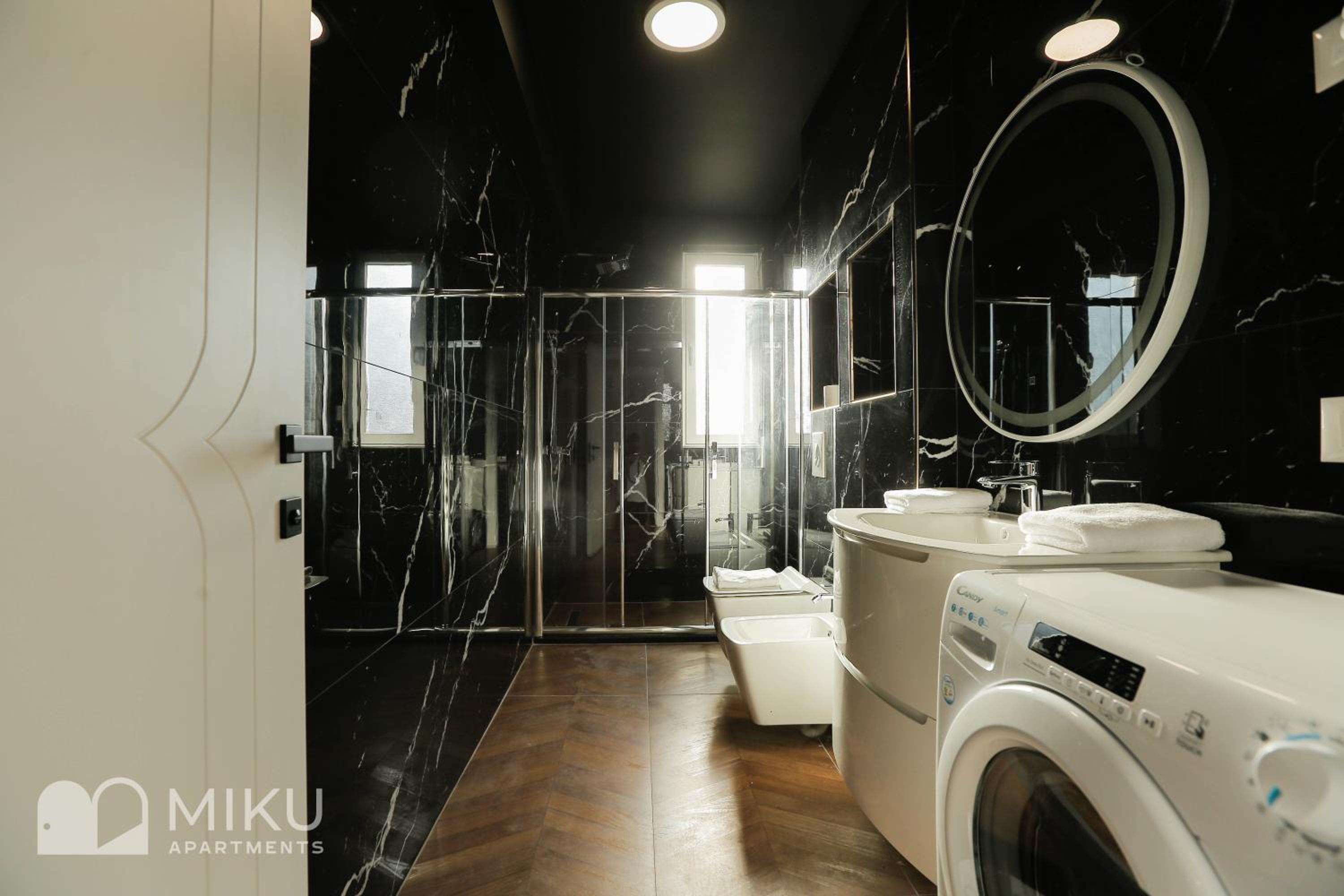 Miku Apartment-DELUXE Apartment at City Center