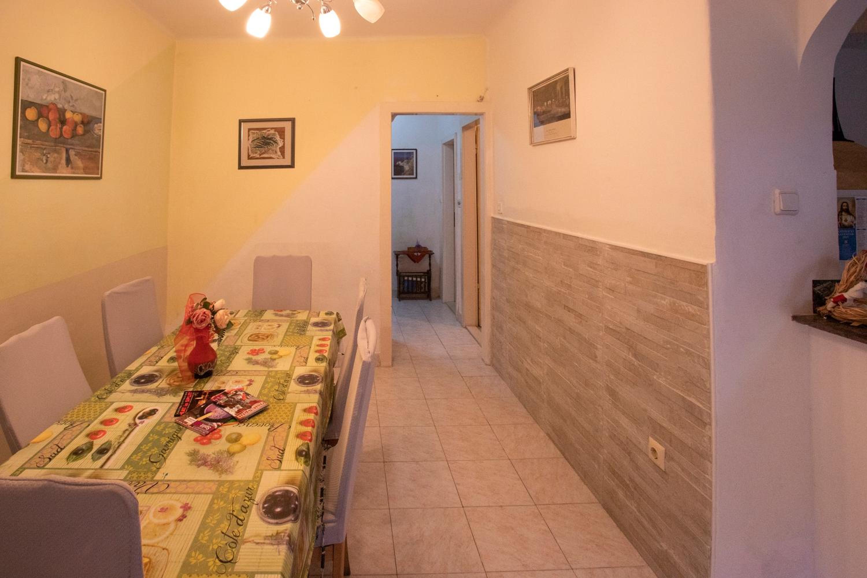 Guest house with garden - Zuvan view 3