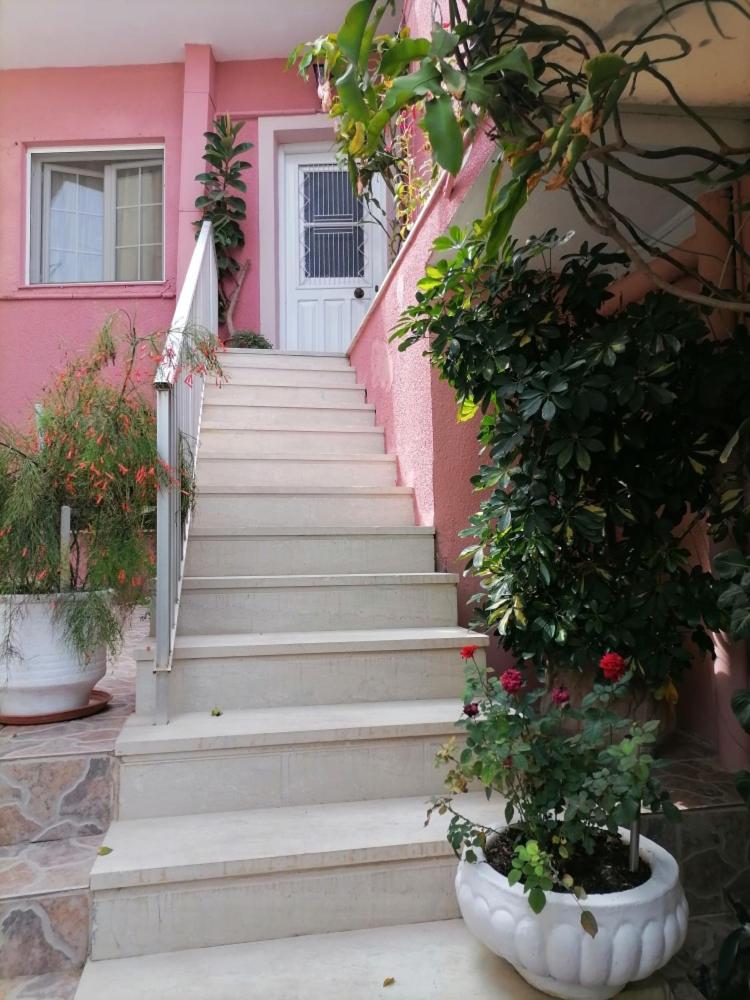 flower garden apartment
