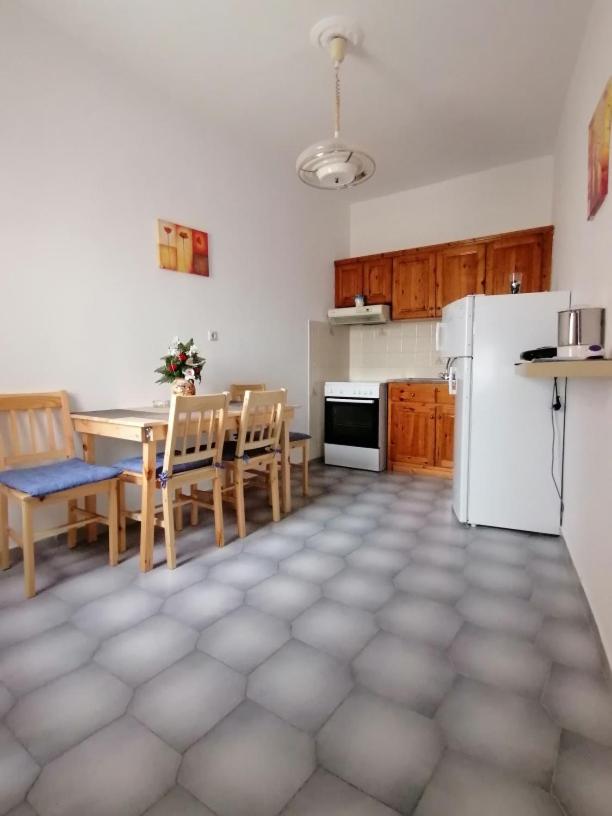 flower garden apartment