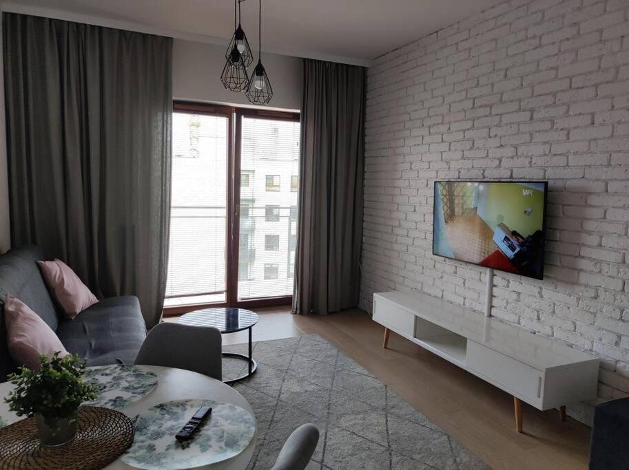 Lovely Apartment vis-a-vis Medicover and Paley Institute