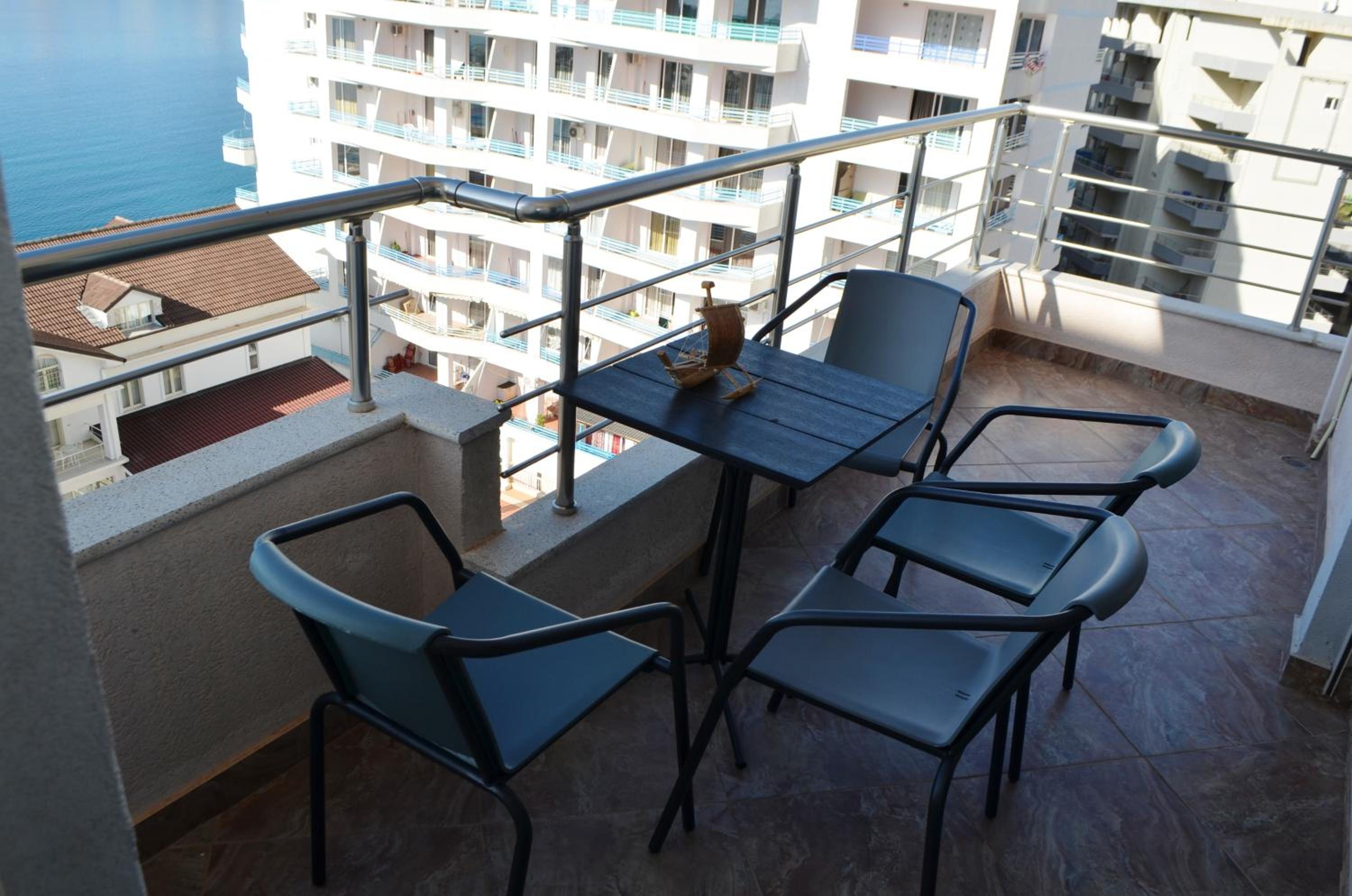 Vincent Apartment