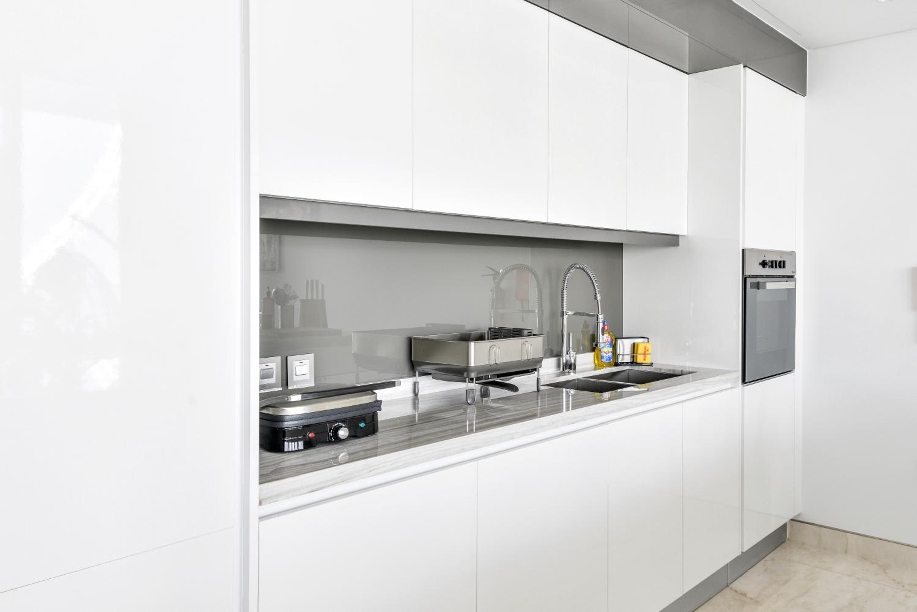 Contemporary and Spacious 2 BR in Bluewaters Island