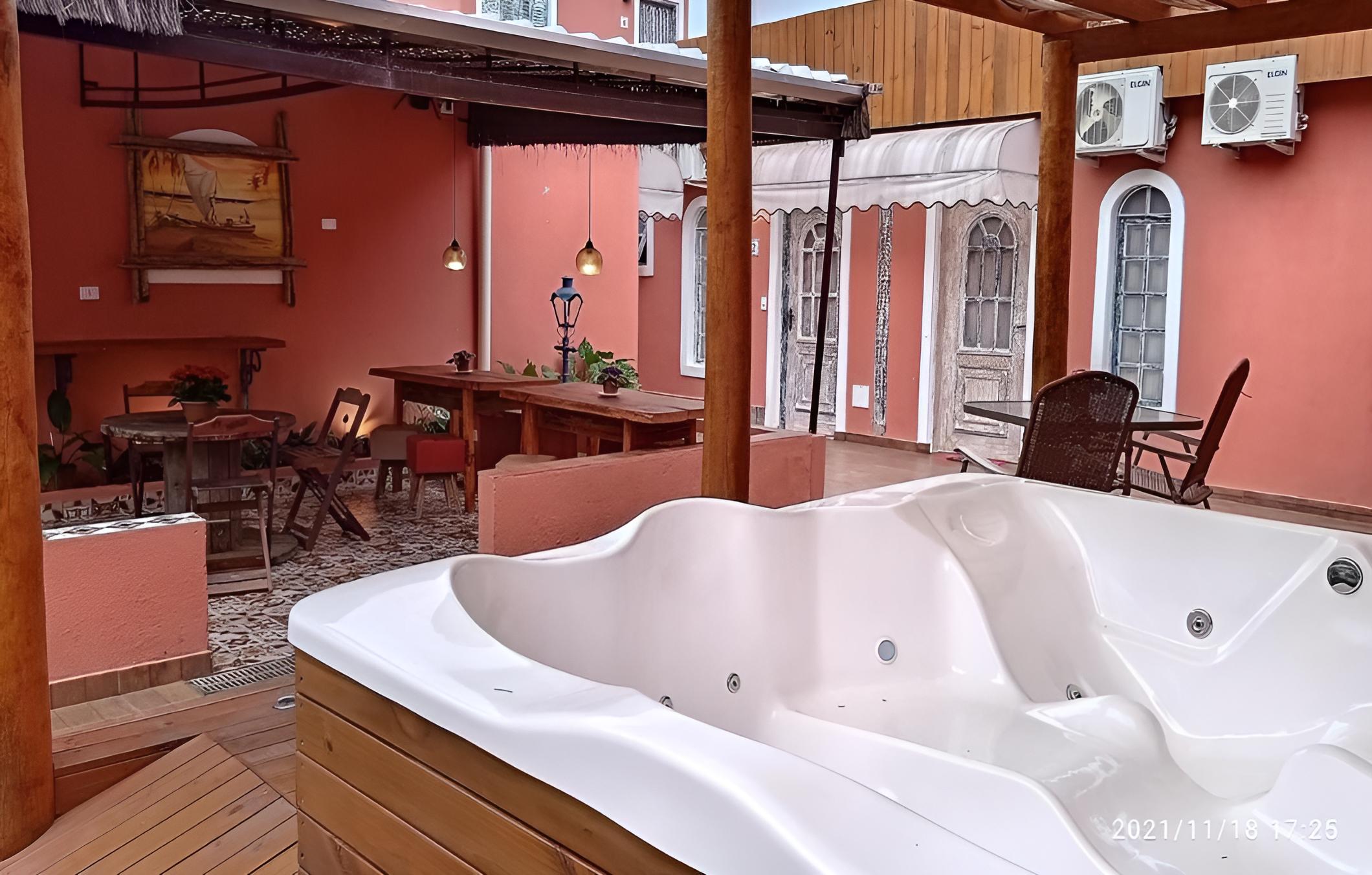 Jacuzzi