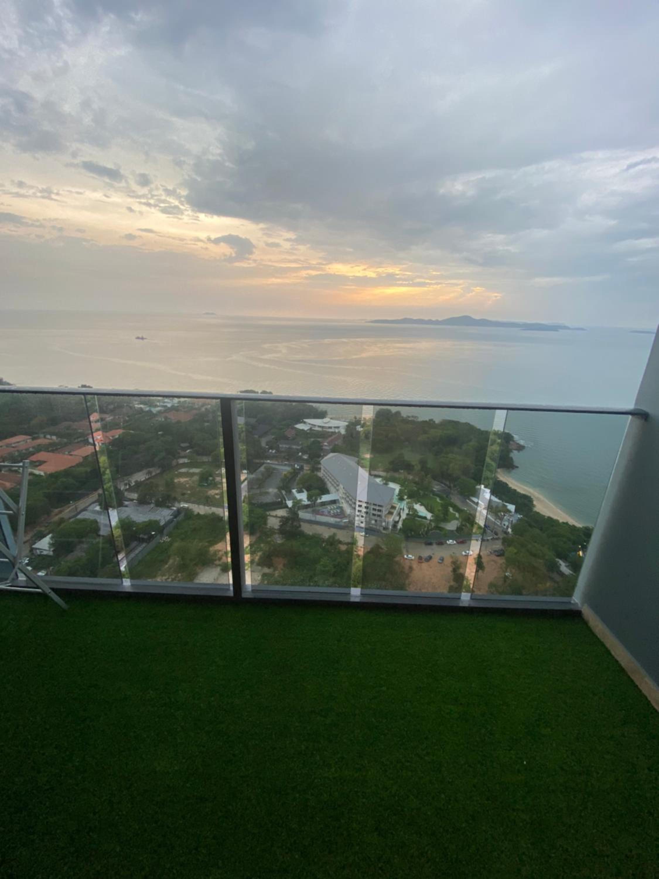 Andromeda Seaview Condo Near Beach