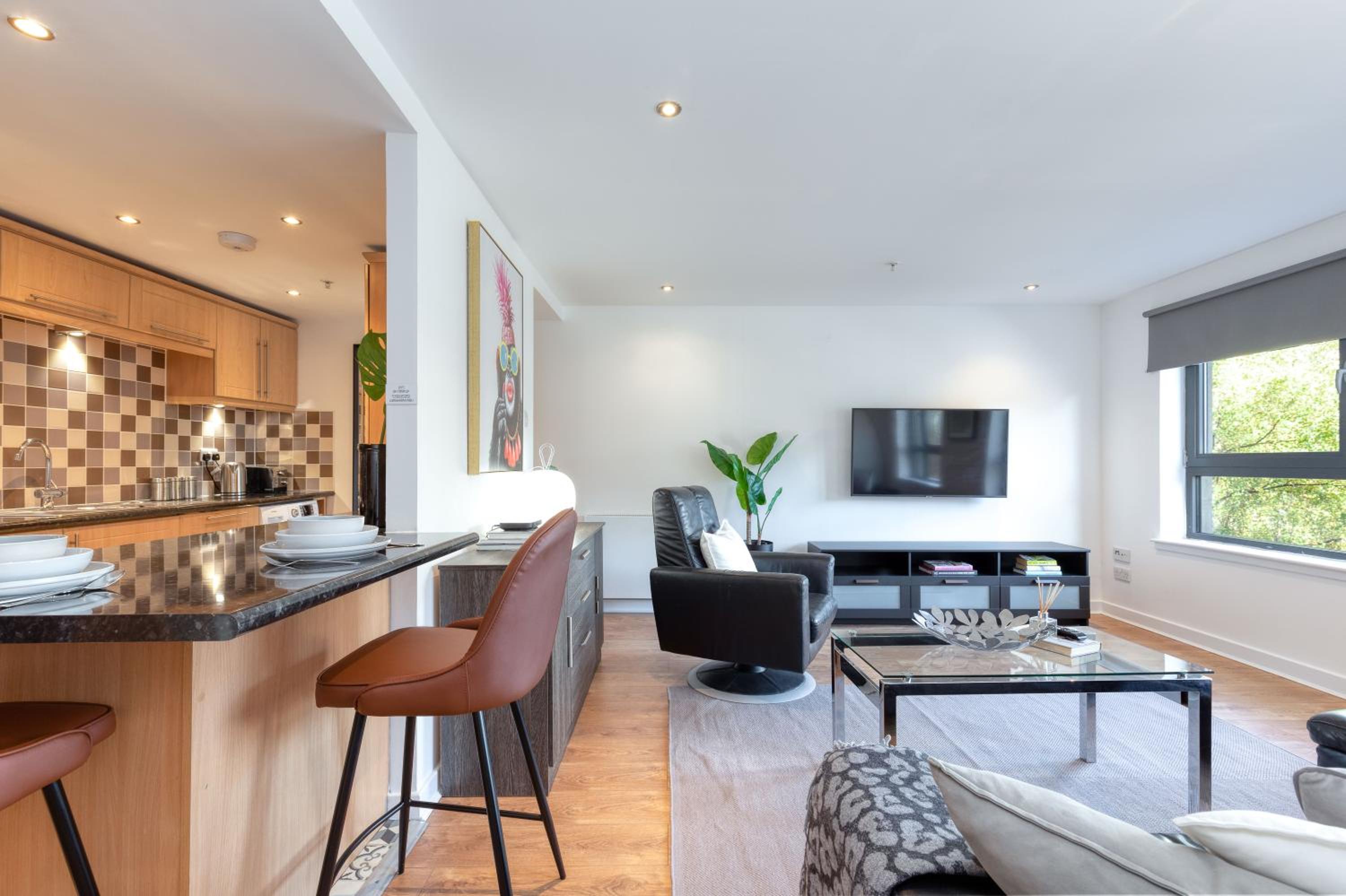 Executive 7 Glasgow City