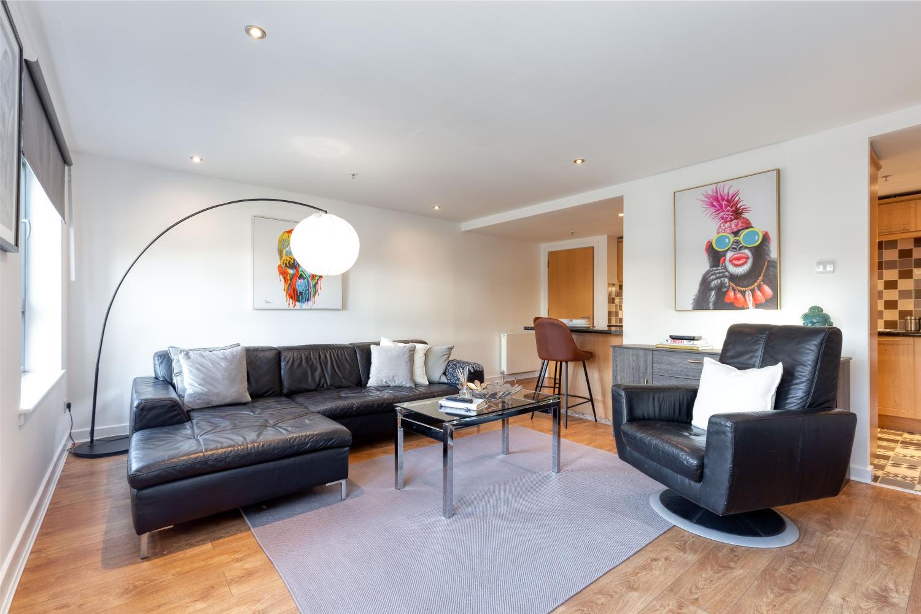 Executive 7 Glasgow City