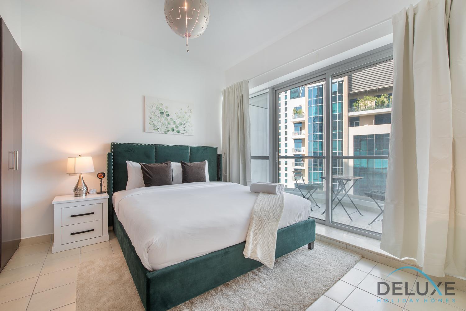 Full Marina and Ain Dubai Wheel View 1BR at The Point Dubai Marina by Deluxe Holiday Homes