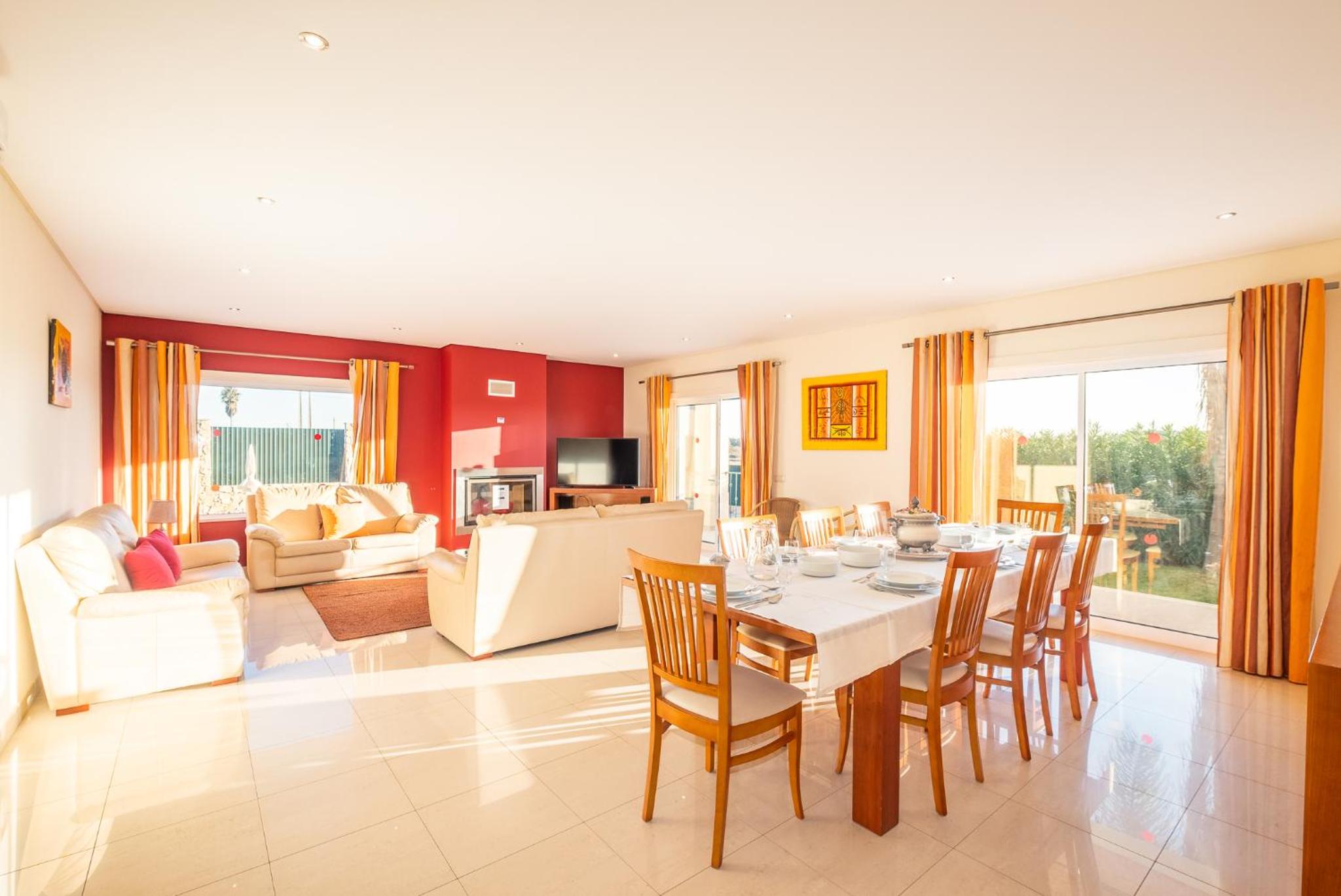 Villa Cordeiro - Heated Pool - Free wi-fi - Air Con