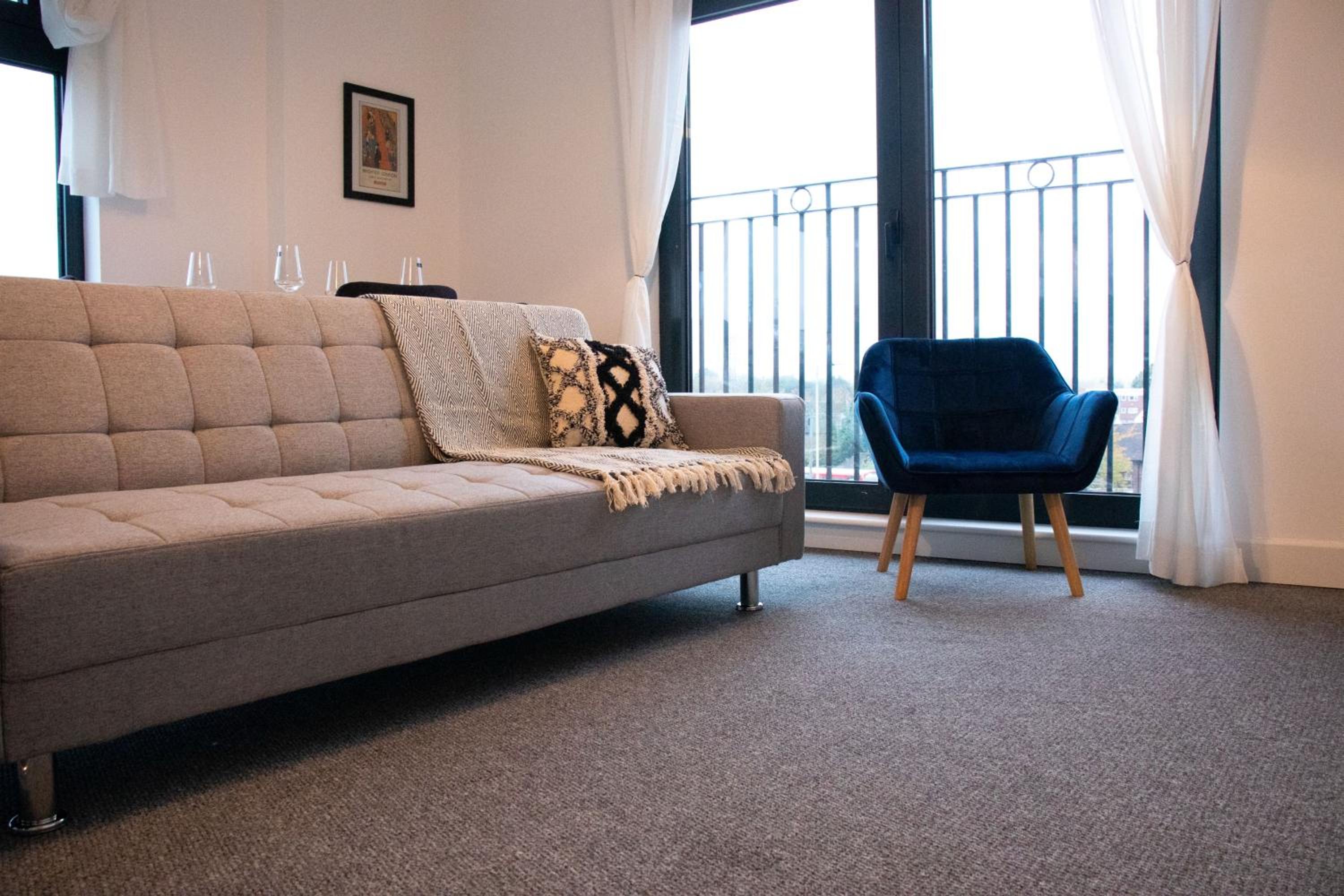 LiveStay-New Private Apartment Building Minutes From Heathrow view 2