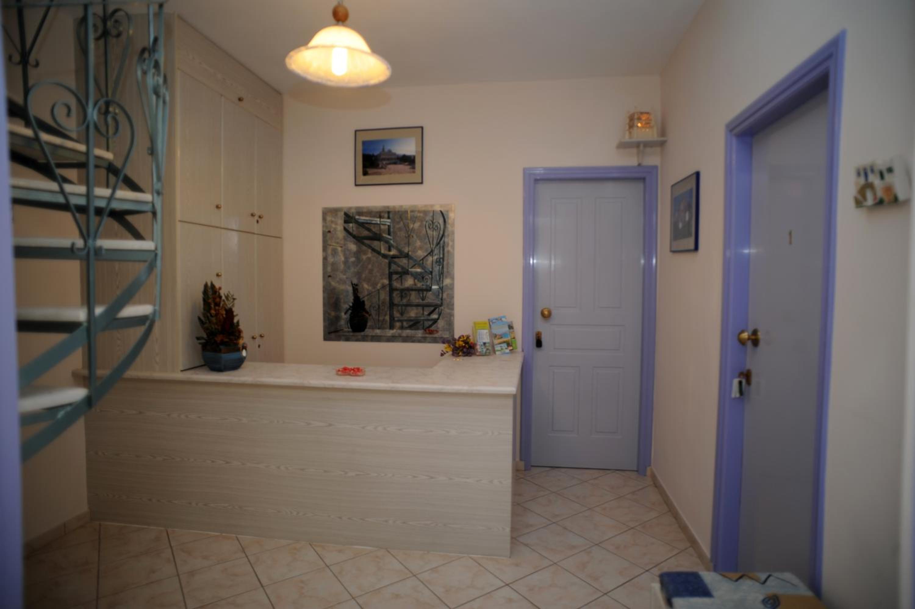 Noe Rooms