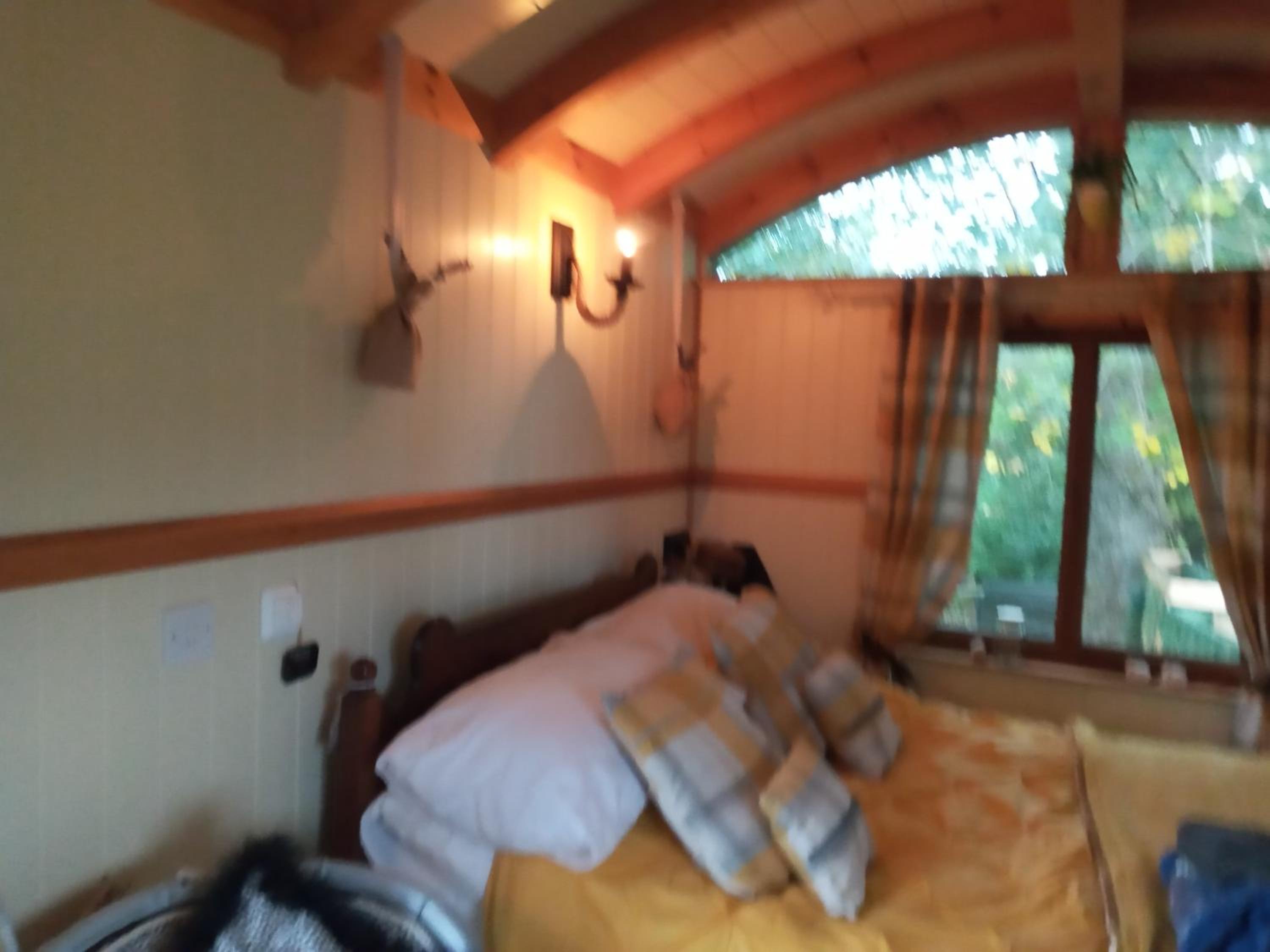 Glamping Malvern shepherd hut