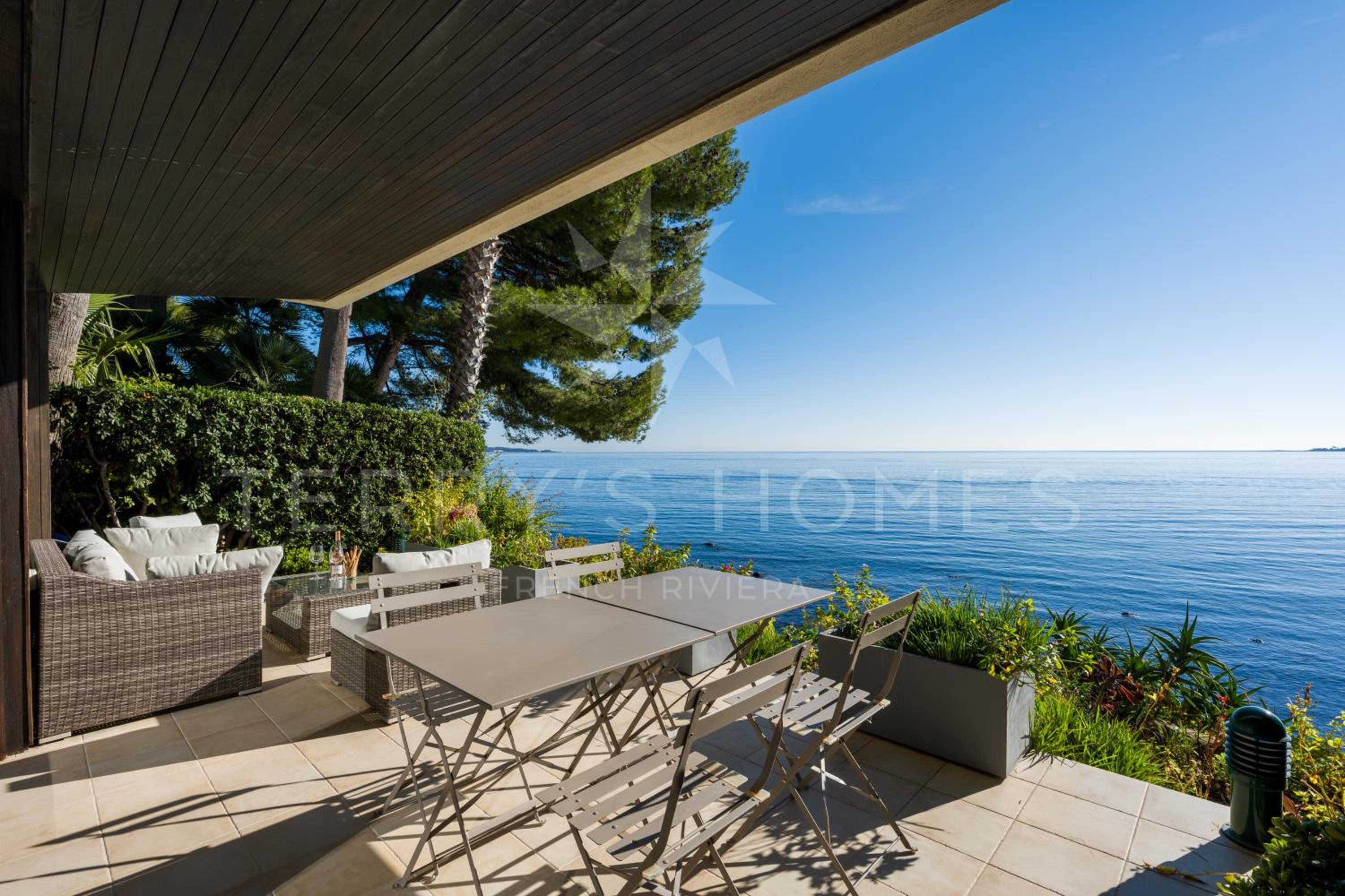 ADRIANA by Terry's Homes WATERFRONT SEAVIEW BEACH view 5
