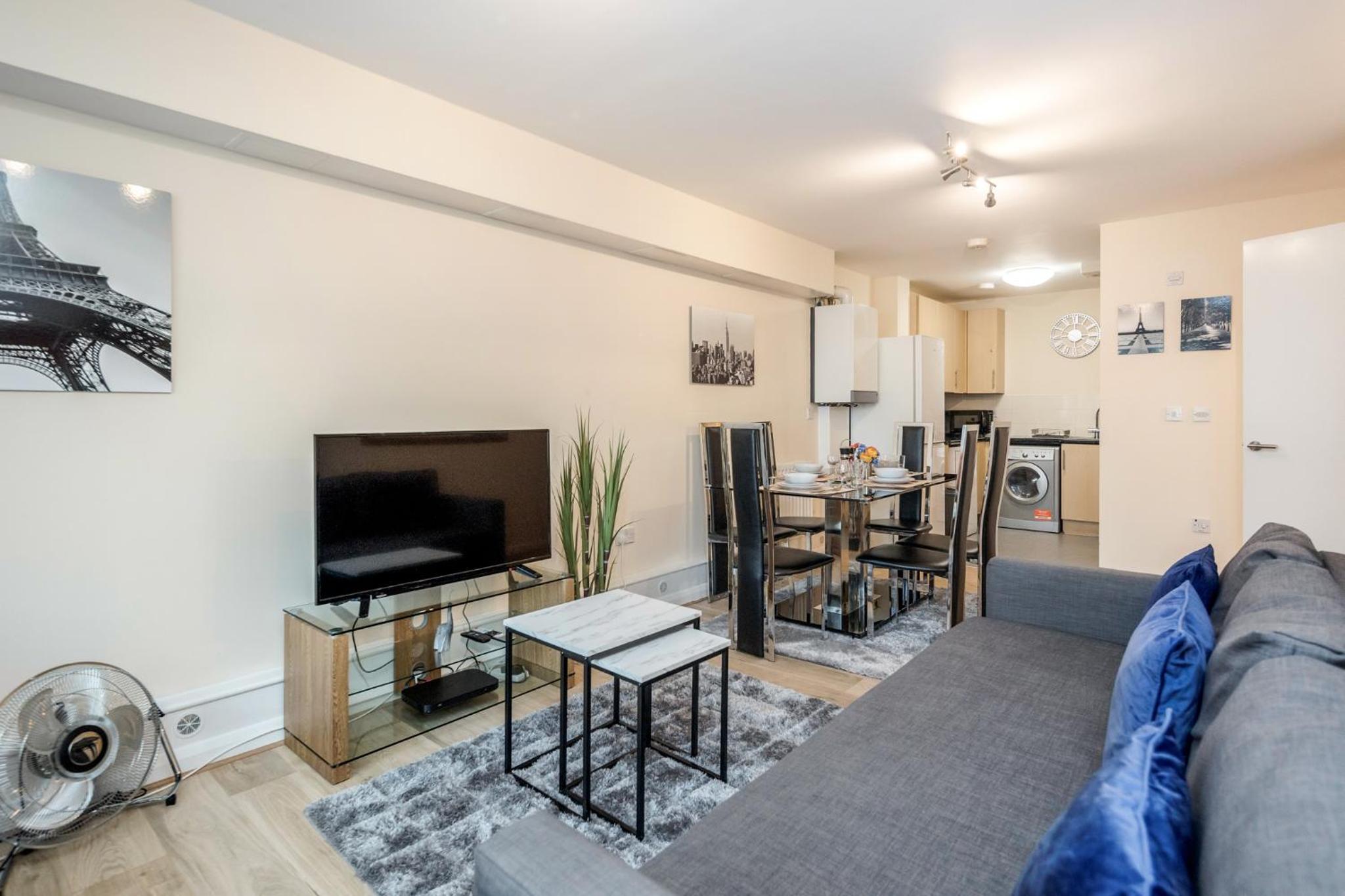 MPL Apartments Watford-Croxley Biz Parks Corporate Lets 2 bed FREE Parking view 2