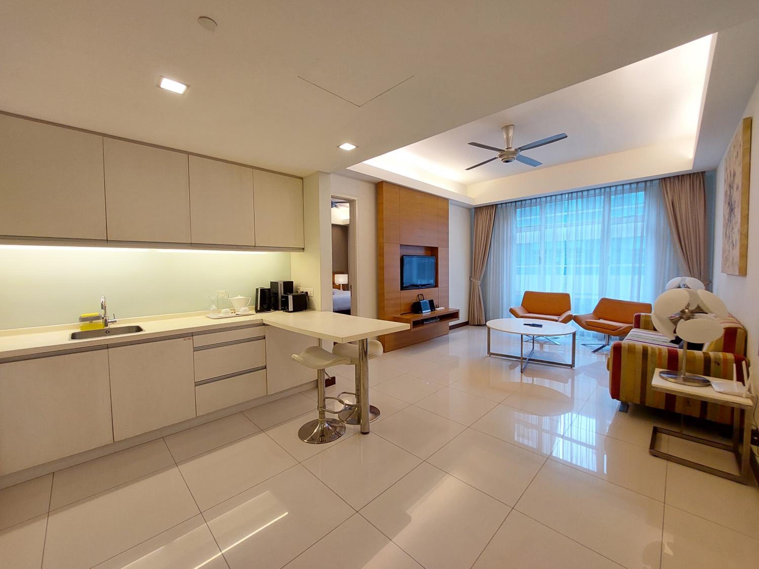Lot 163 Suites KLCC by iRent365