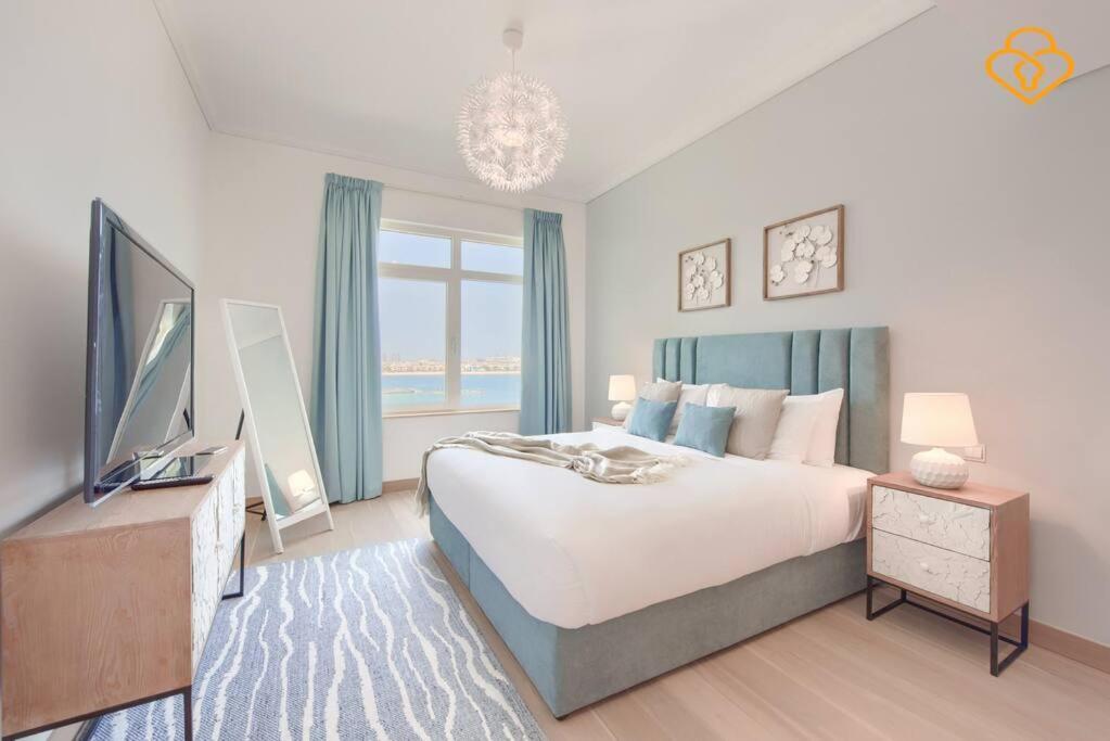 Keysplease Seaview 2 B/R With Beach access, Palm Jumeirah