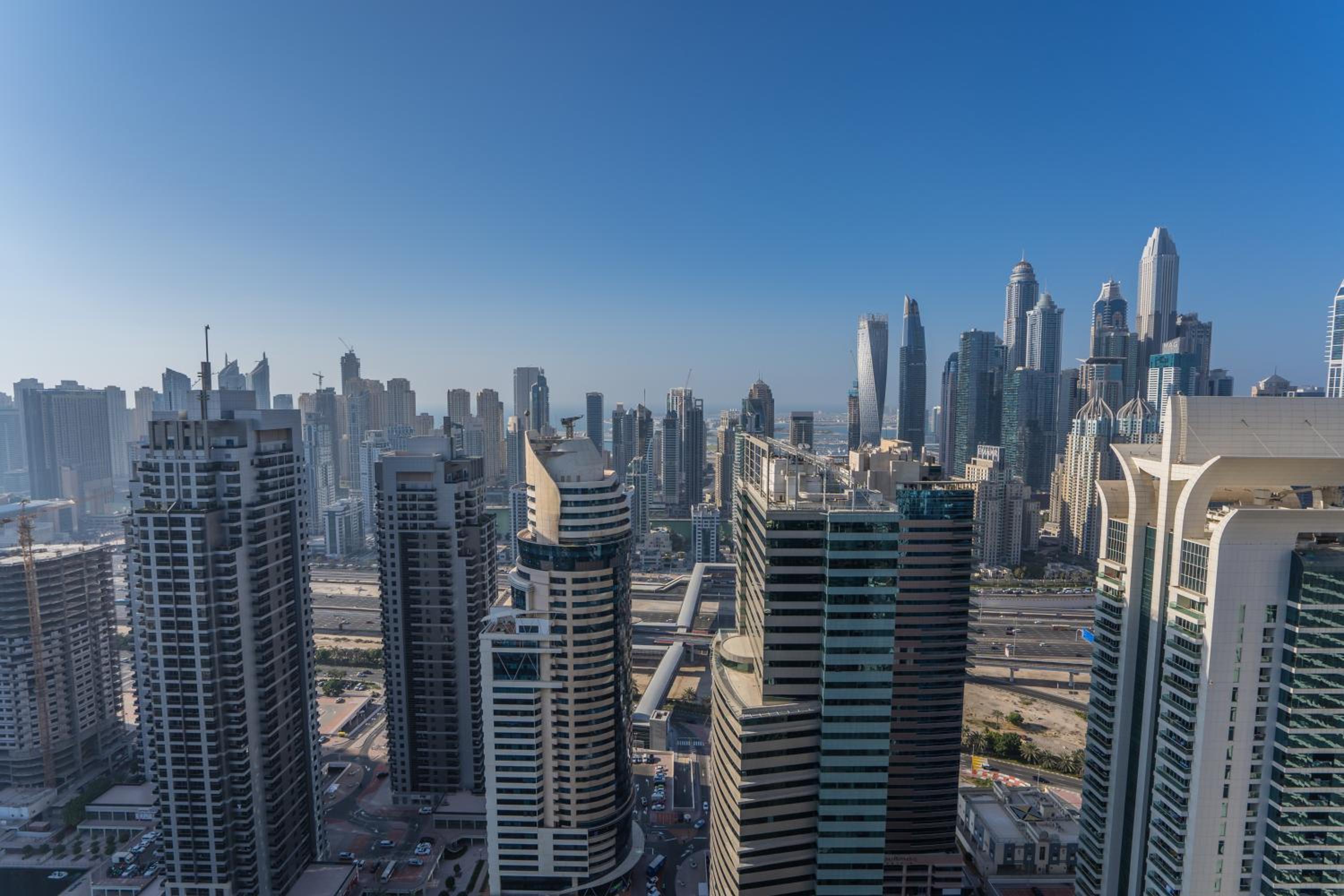 HiGuests - Spacious Apartment Close to Dubai Marina Walk