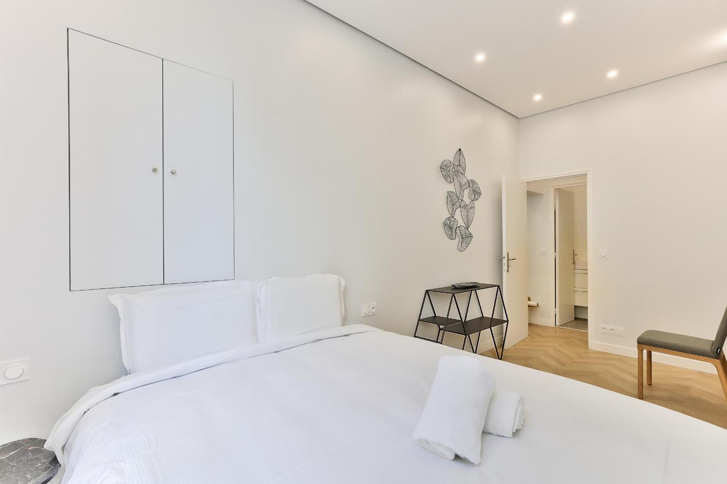 126 - Urban Amazing 3BR Montorgueil