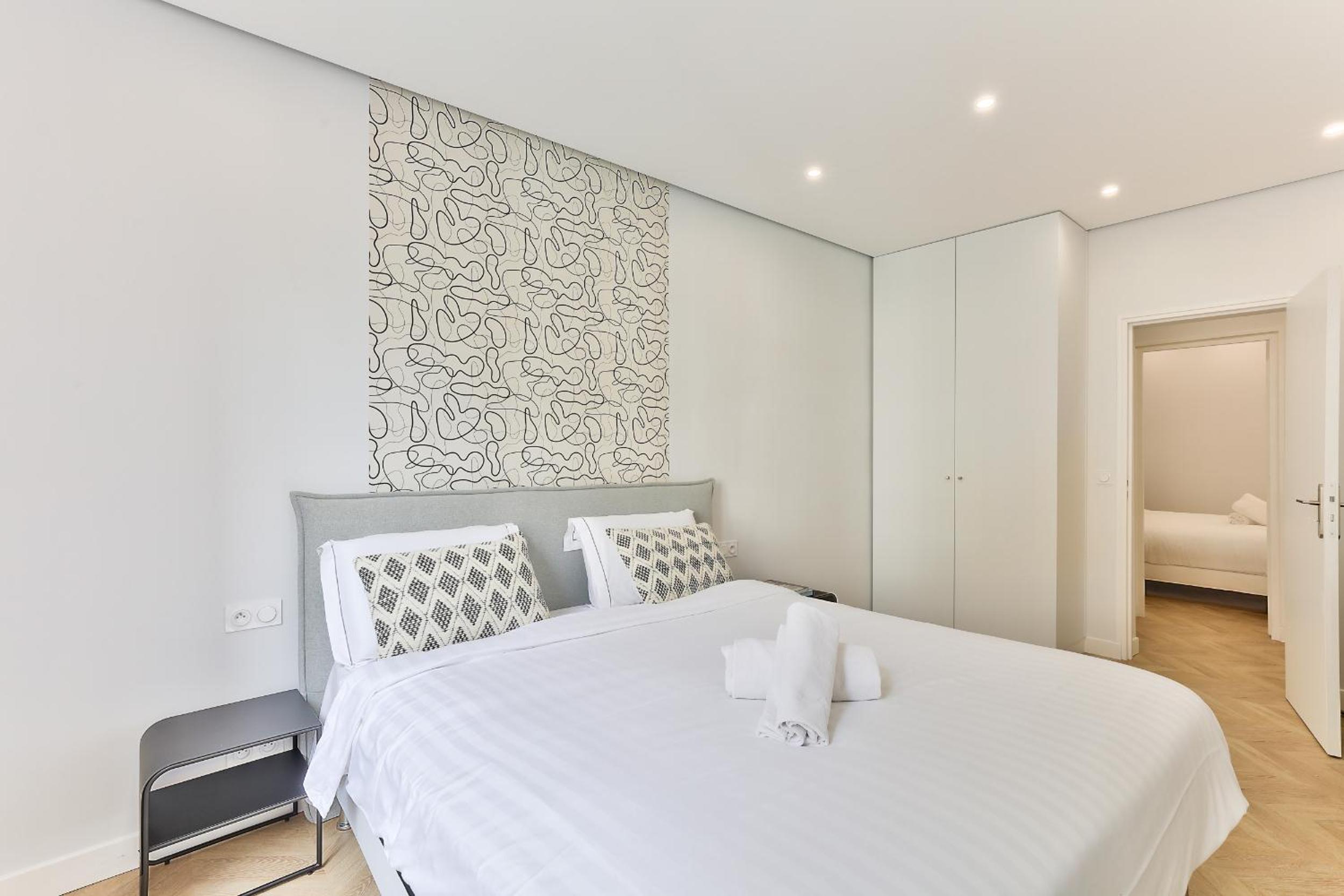 126 - Urban Amazing 3BR Montorgueil