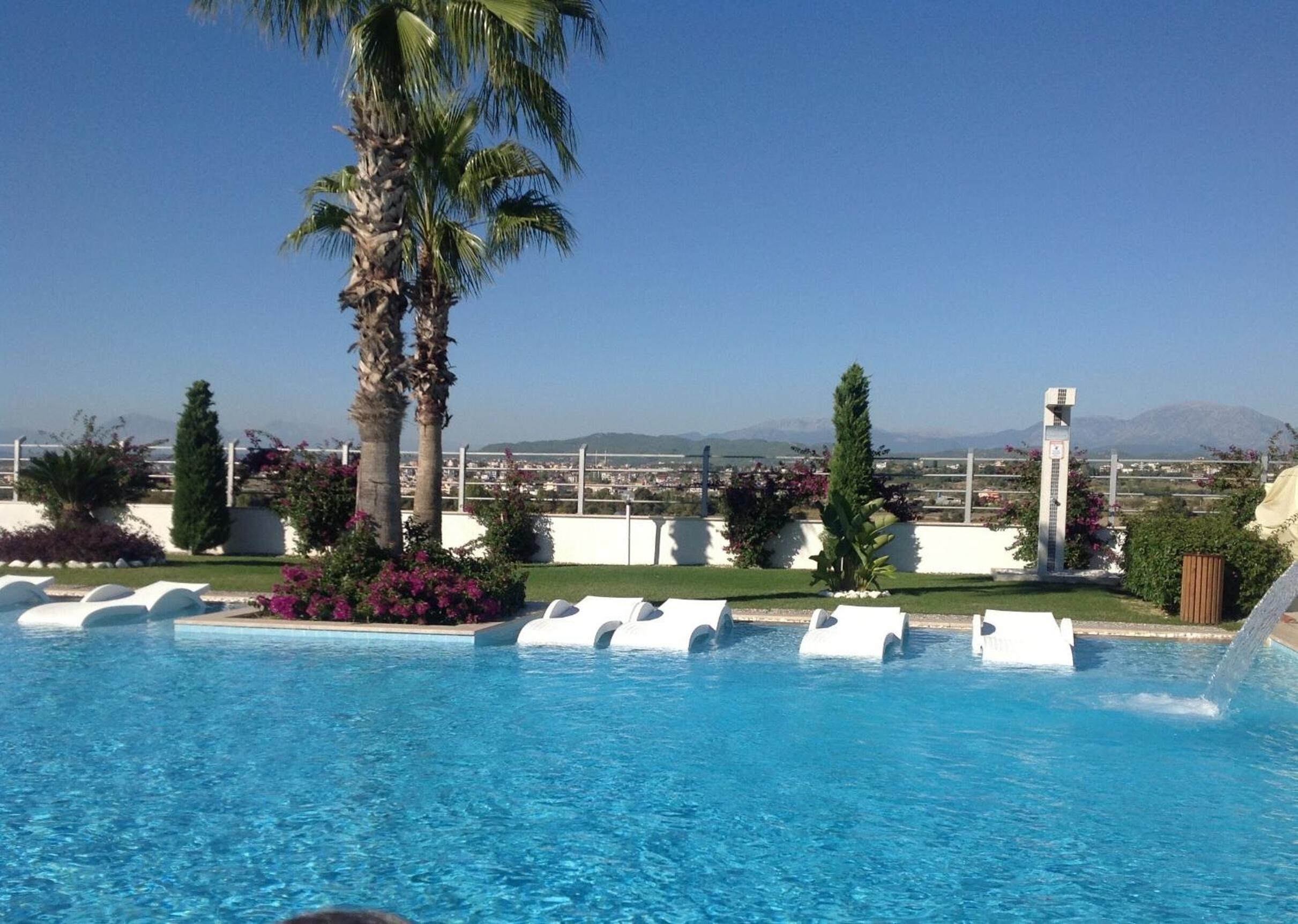 Luxury 2 bed private home close to the beach on a secure community