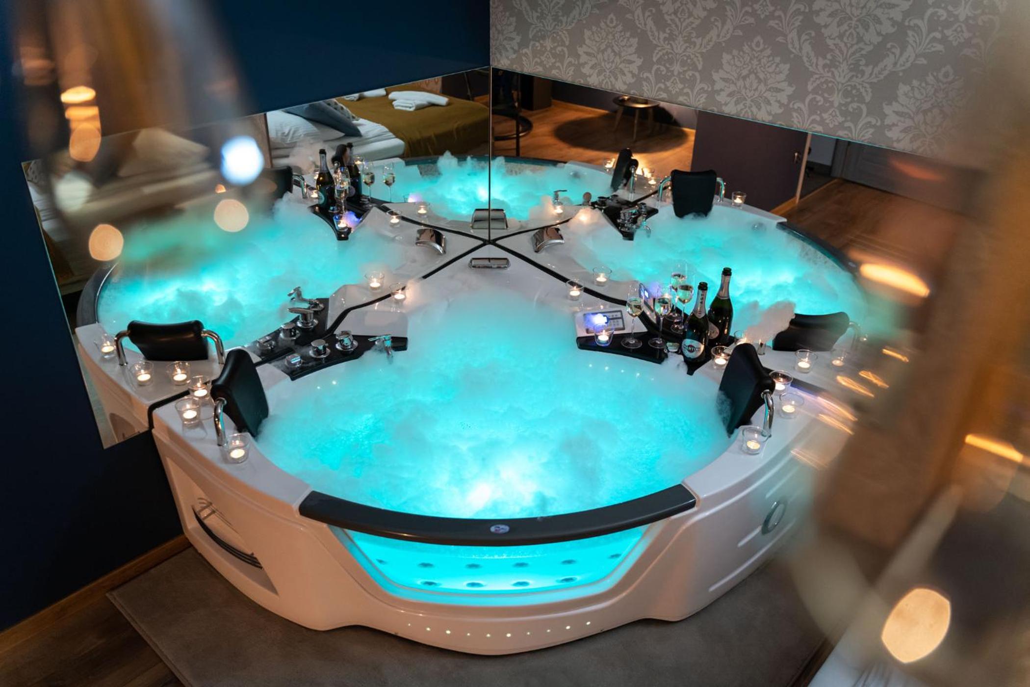 Jacuzzi