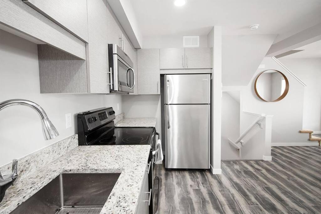 Luxurious 2 Bedroom Townhouse in south Winnipeg